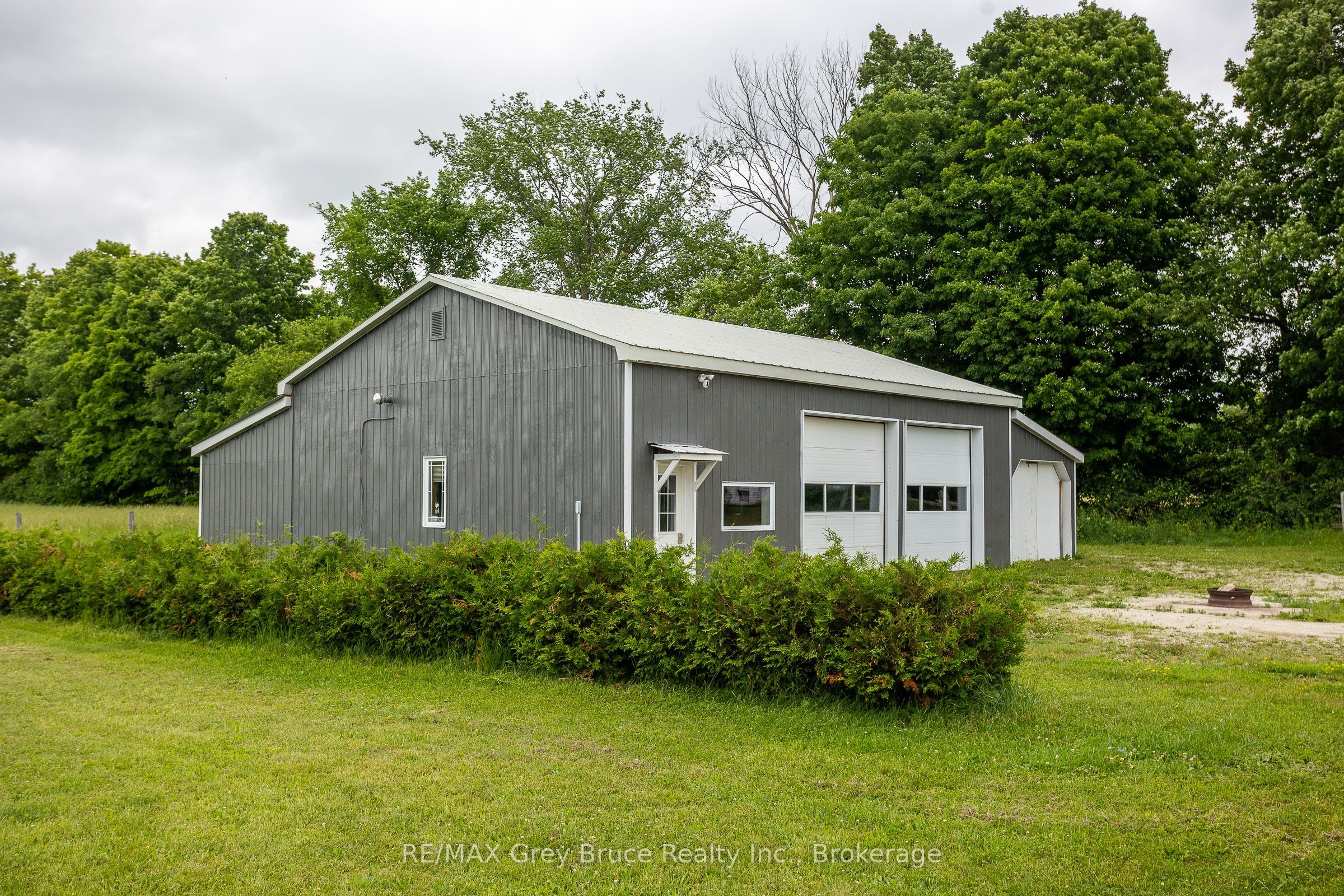 718449 6 Highway Property Photo 37