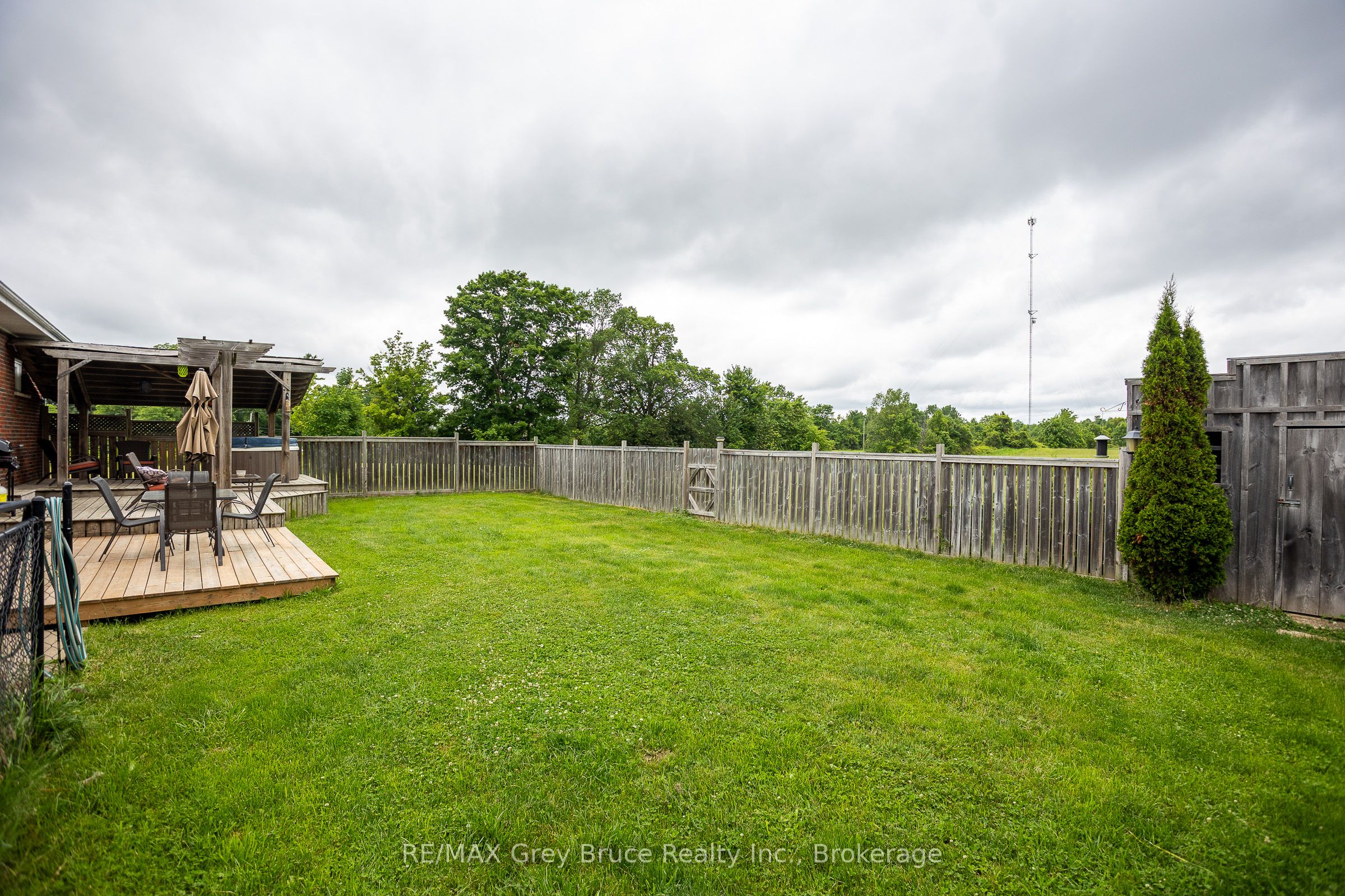 718449 6 Highway Property Photo 40