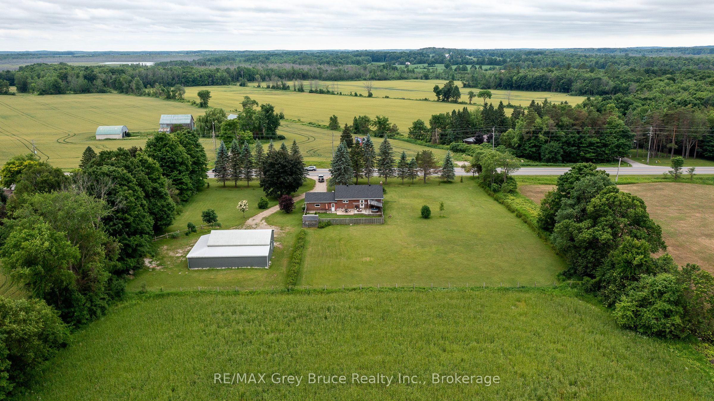 718449 6 Highway Property Photo 45