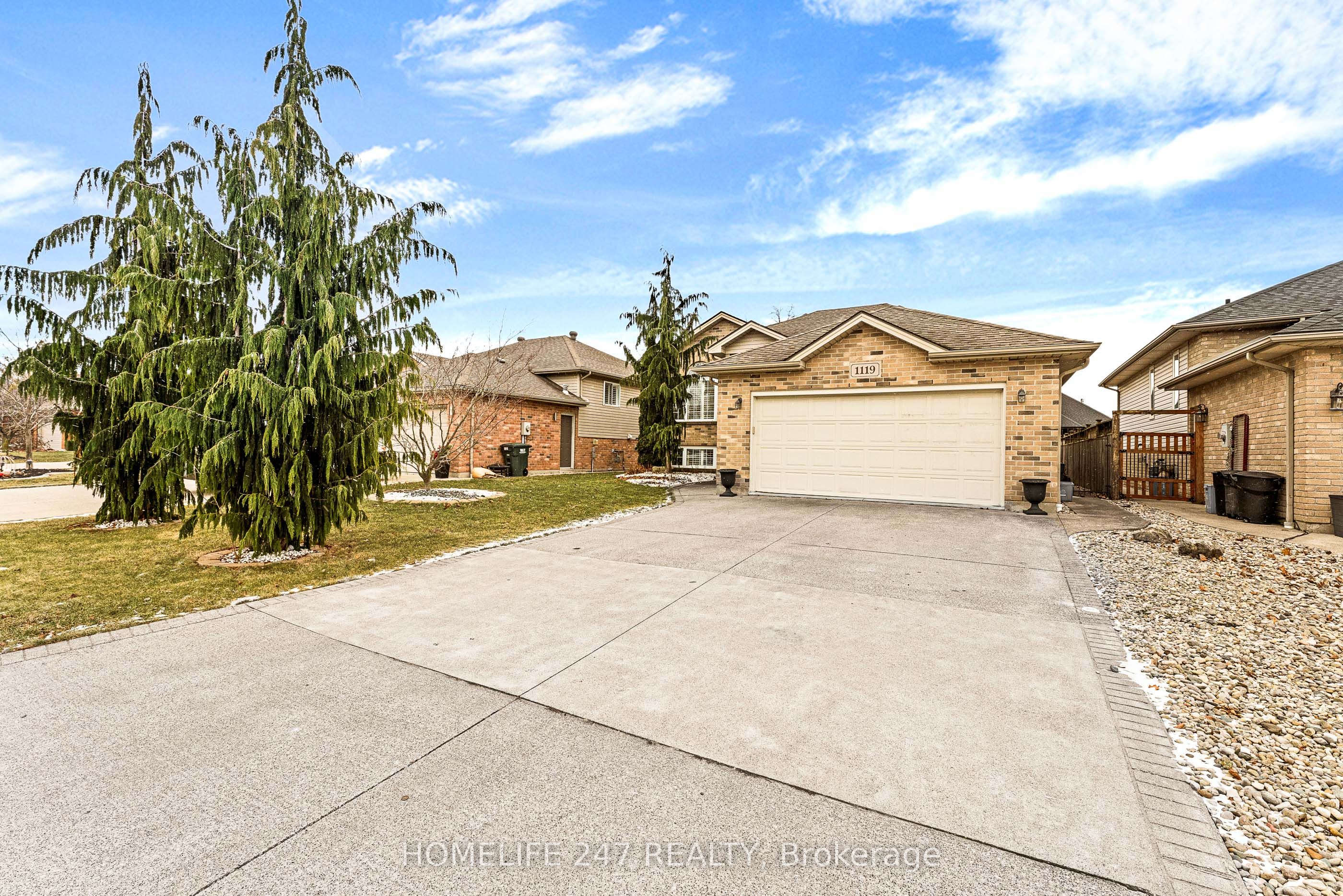 1119 Monarch Meadows Drive Property Photo 2