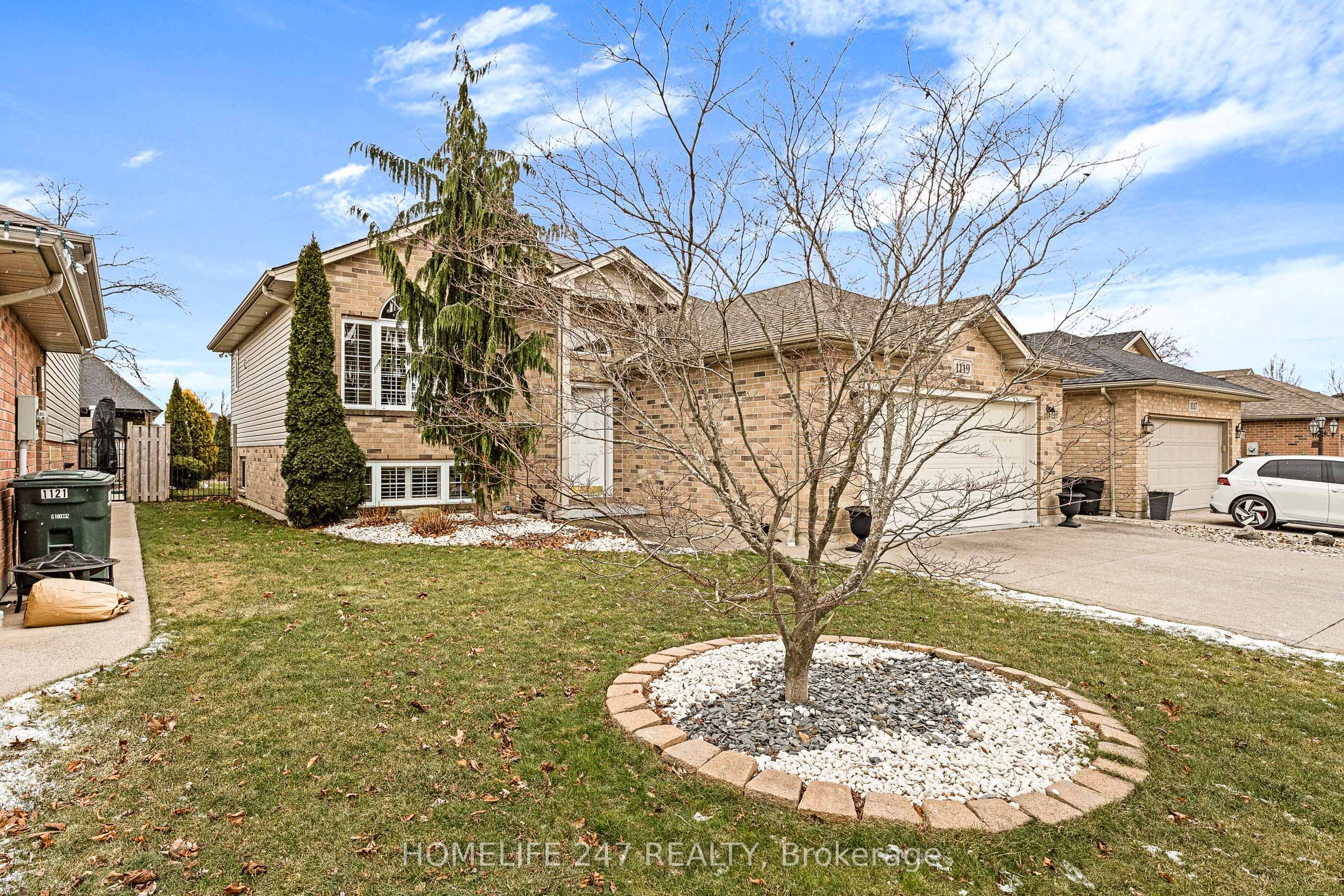 1119 Monarch Meadows Drive Property Photo 3