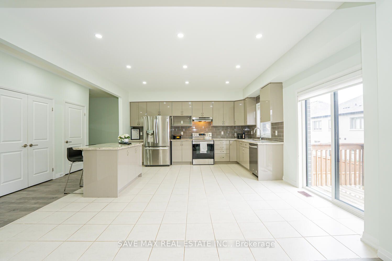 14 Doug Foulds Way Property Photo 12