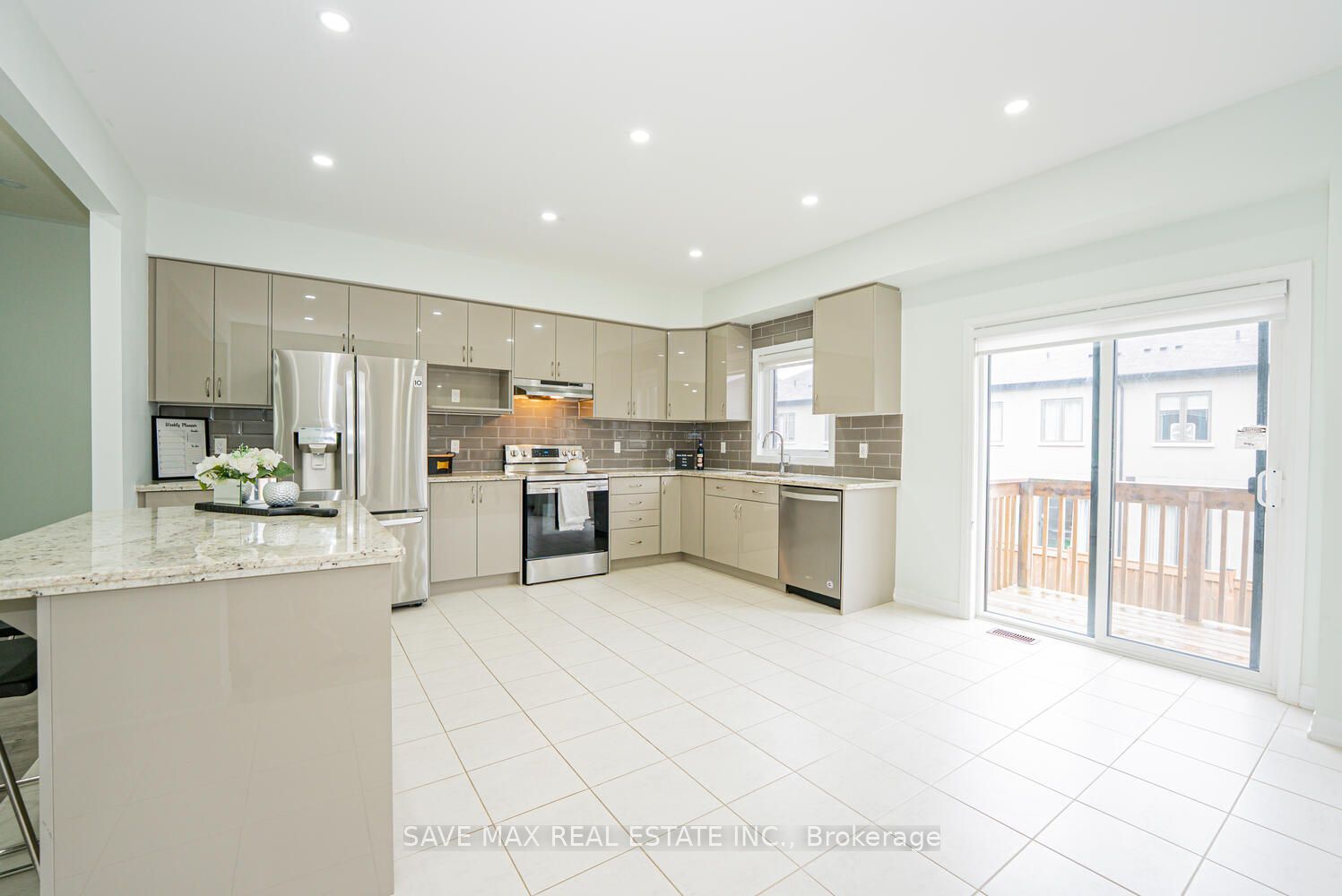 14 Doug Foulds Way Property Photo 13
