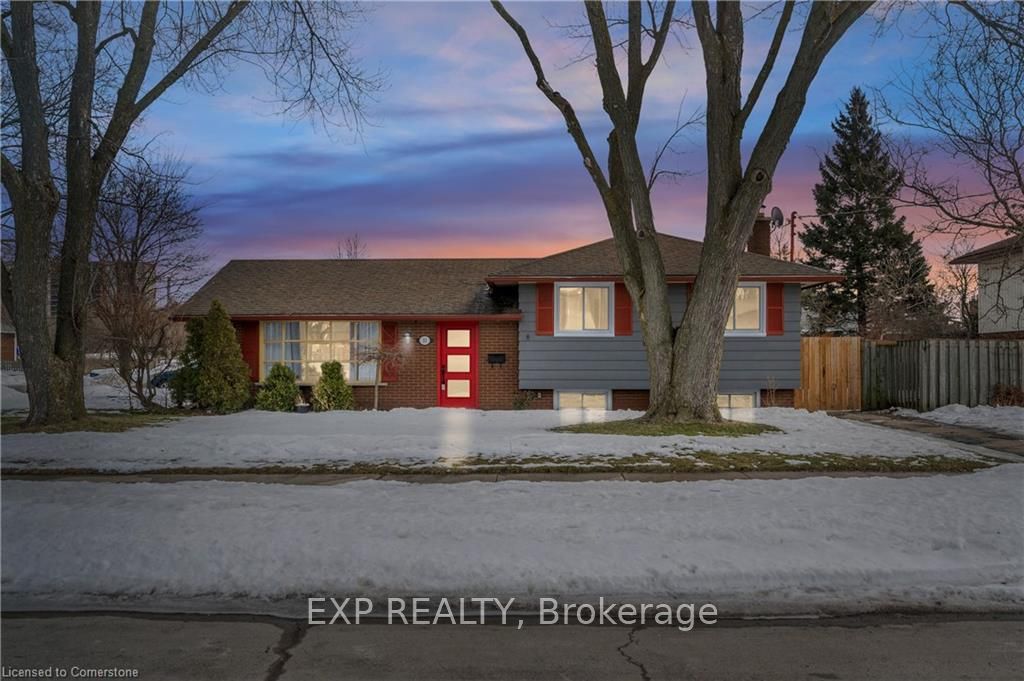 33 FAIRLAWN Road Property Photo 1