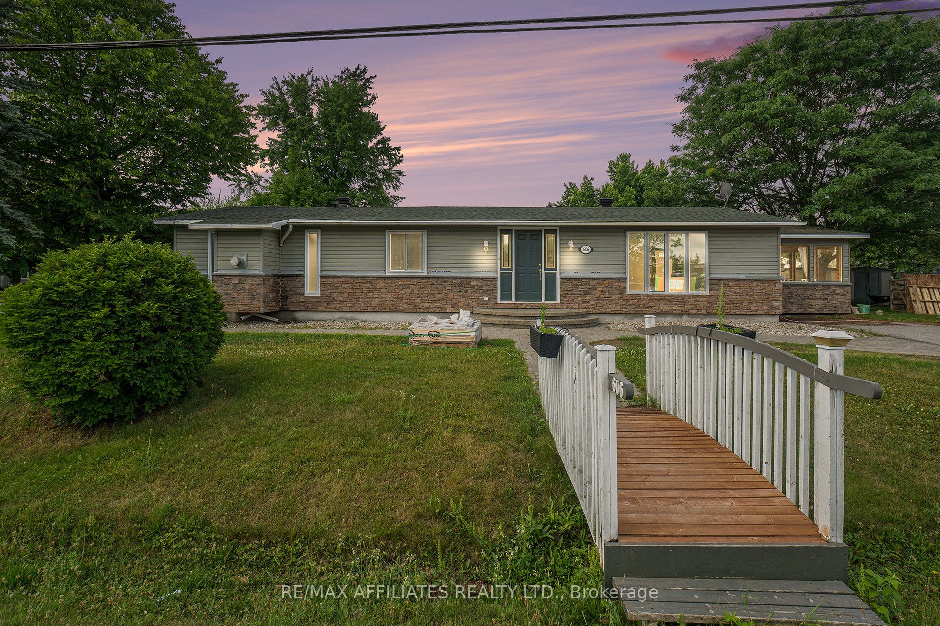 606 Lydia Street Property Photo 1