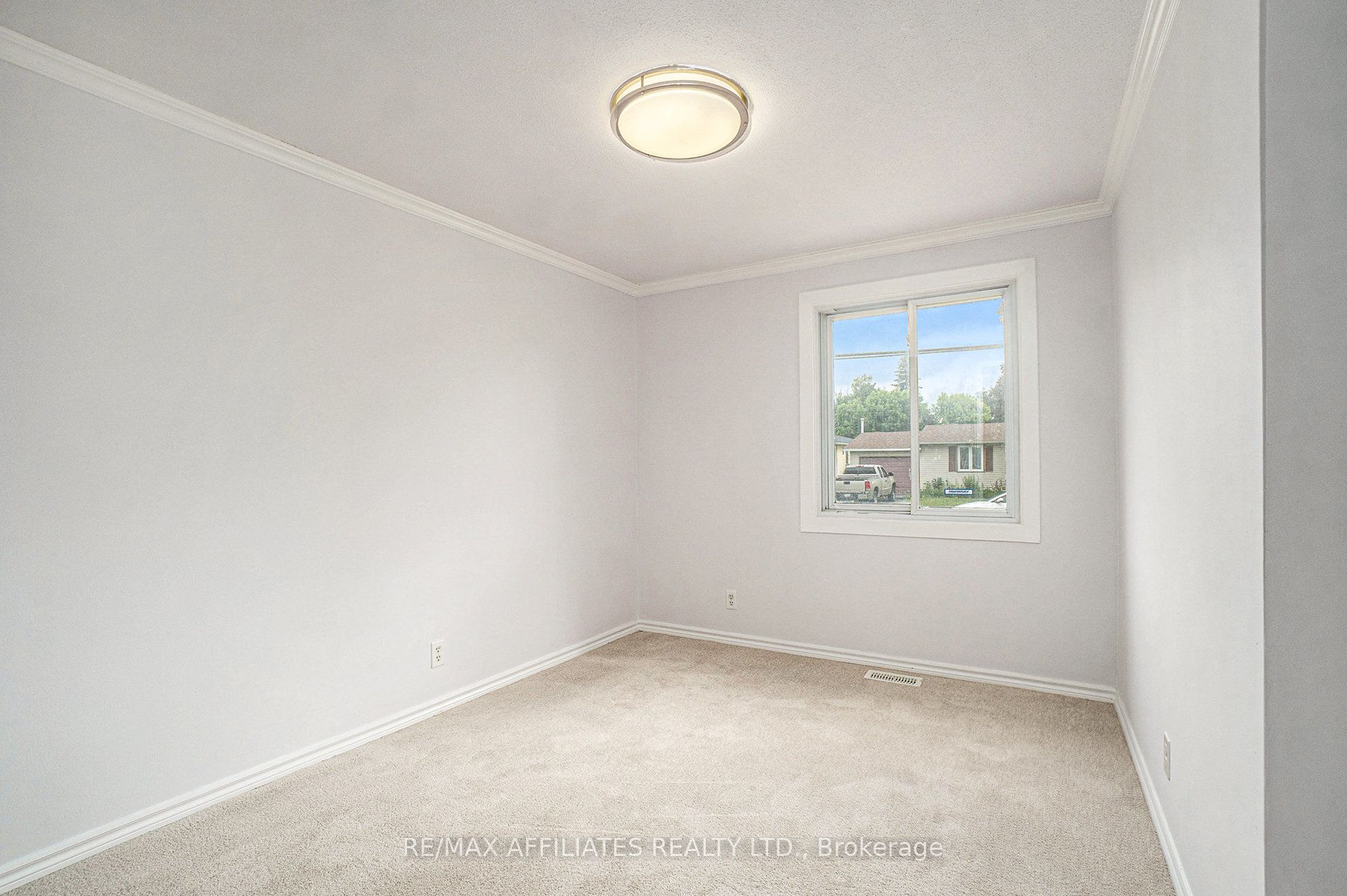 606 Lydia Street Property Photo 14