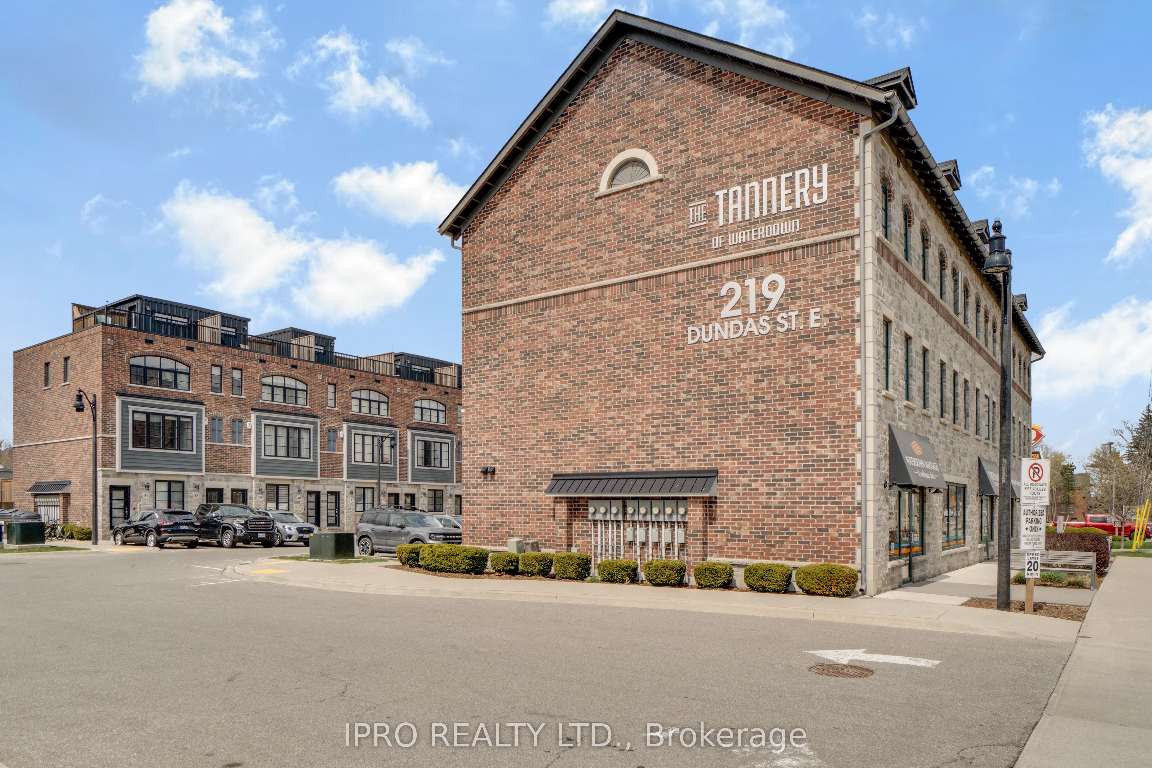 219 Dundas Street E 46 Property Photo 1