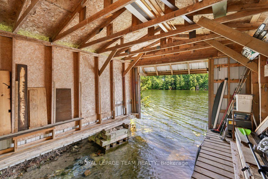 304 Hay Bay Lane Property Photo 19