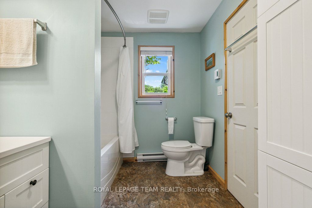 304 Hay Bay Lane Property Photo 22