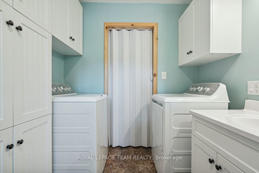 304 Hay Bay Lane Property Photo 23