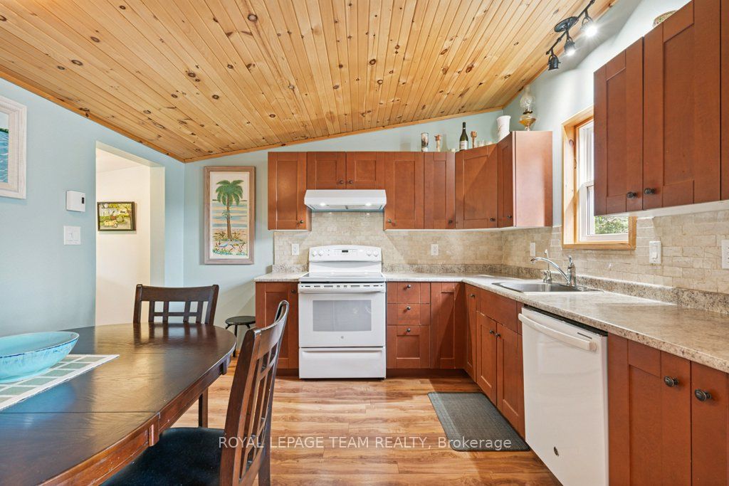 304 Hay Bay Lane Property Photo 39