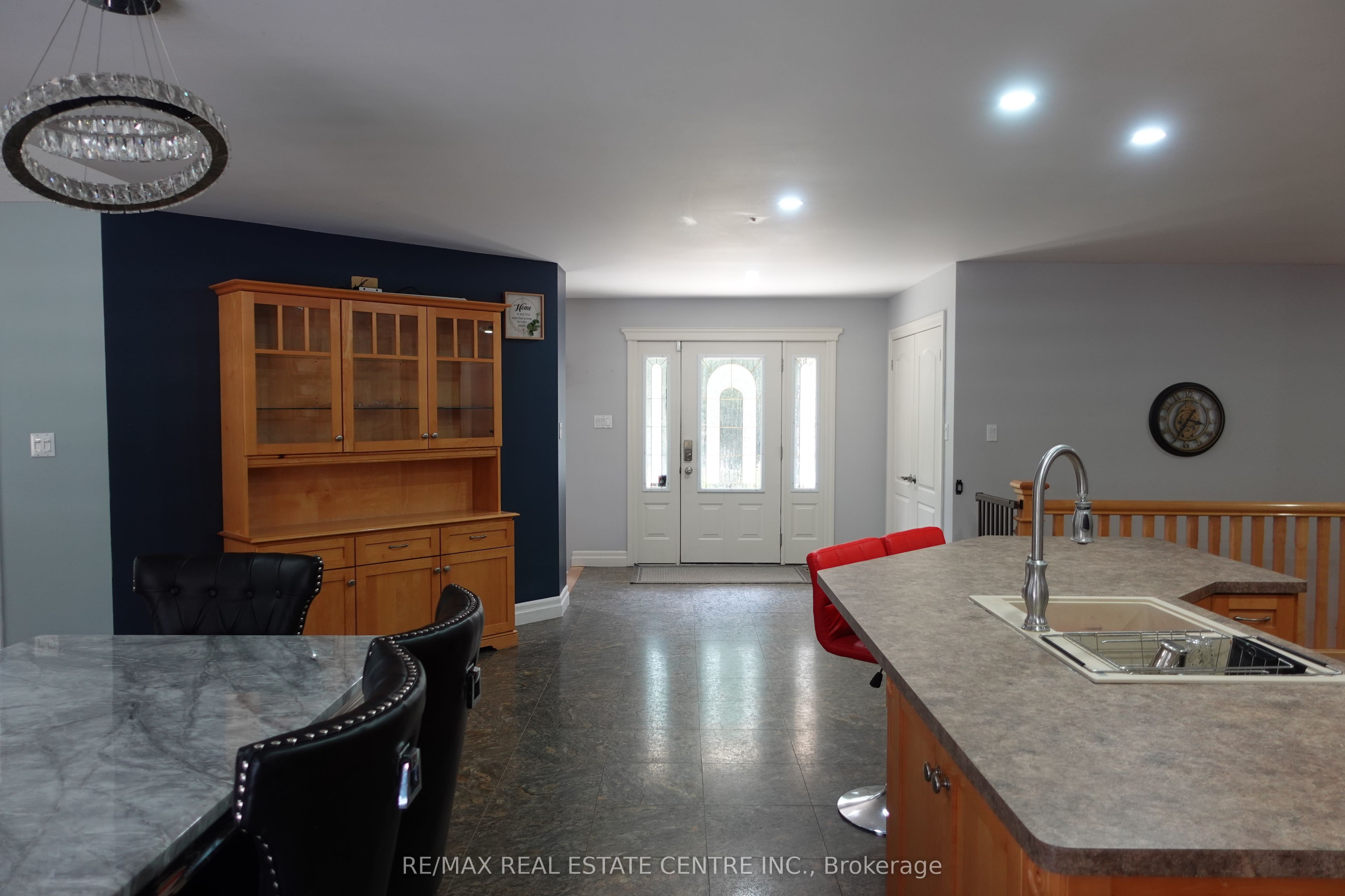 230 South Water Street Property Photo 6