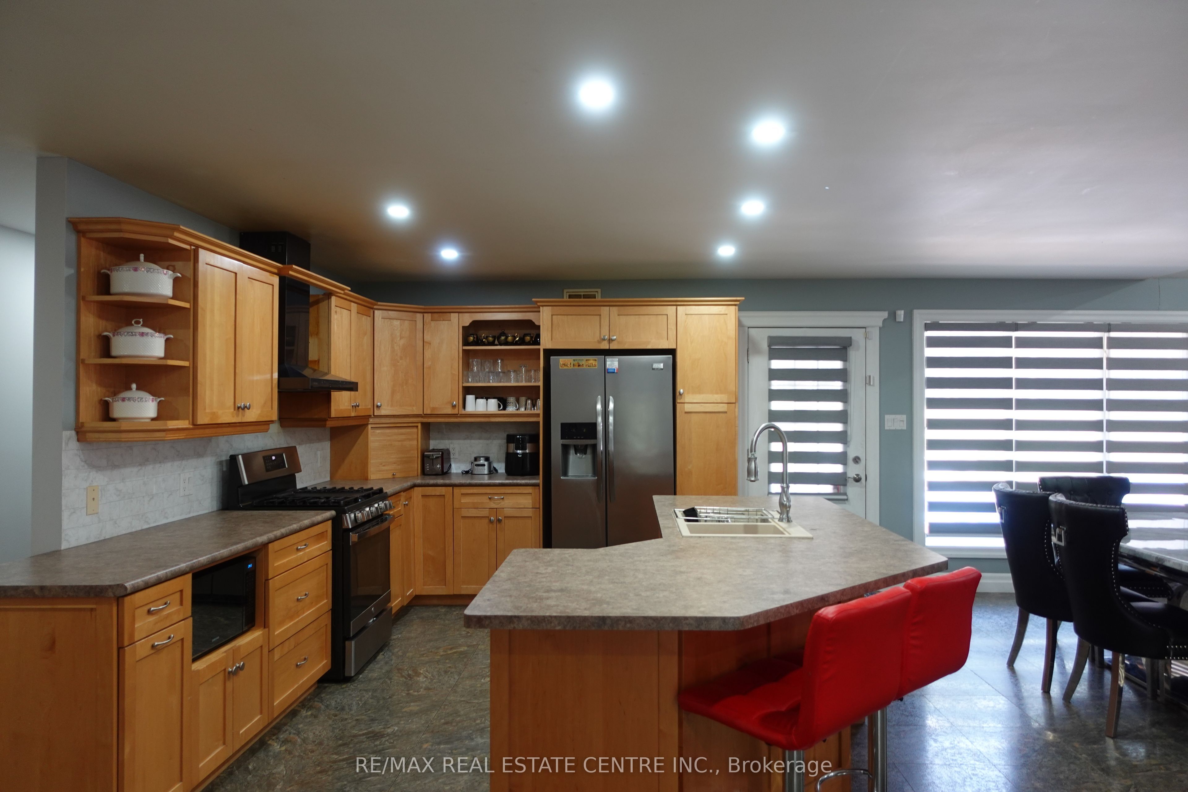 230 South Water Street Property Photo 10