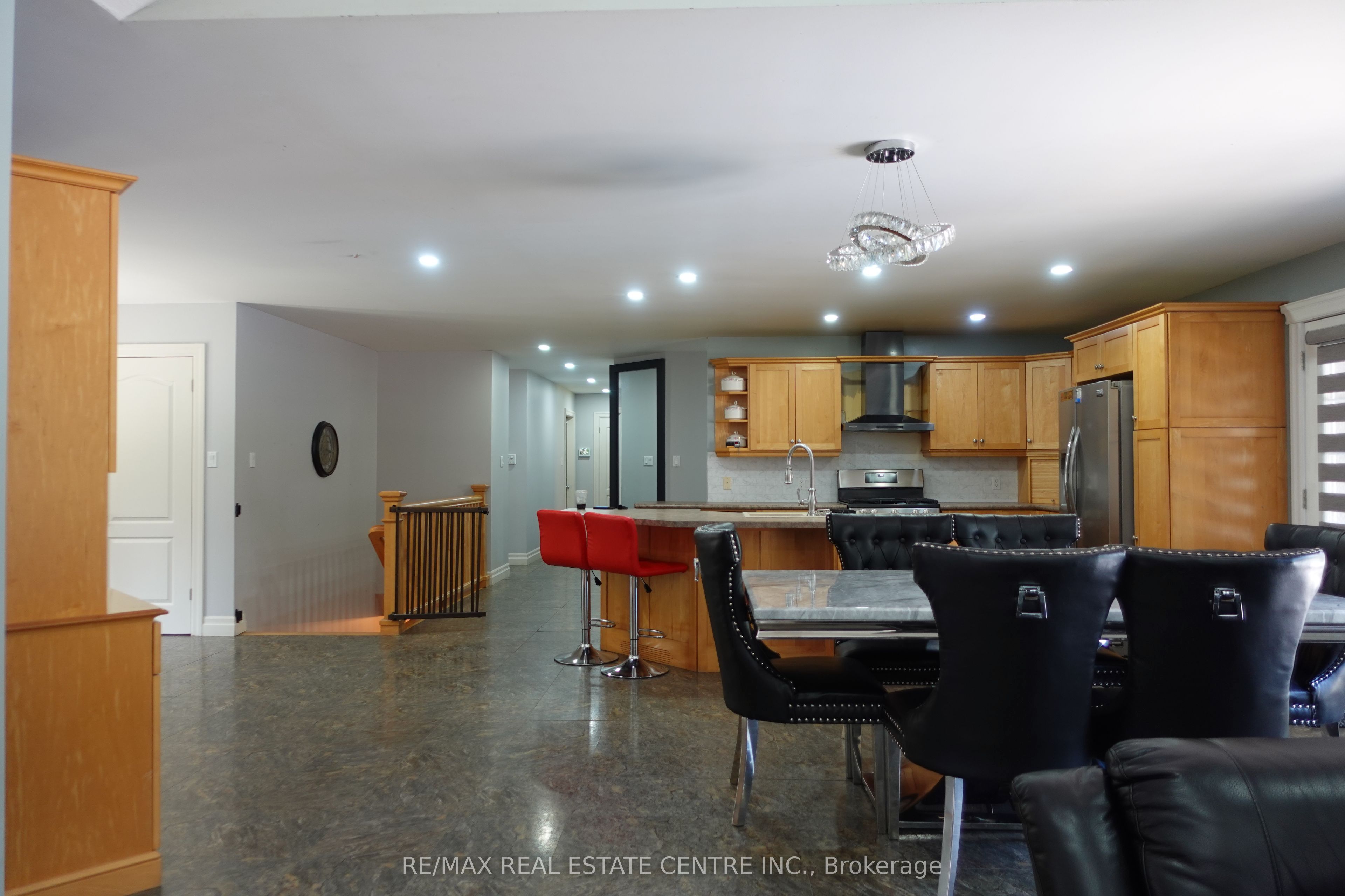 230 South Water Street Property Photo 13