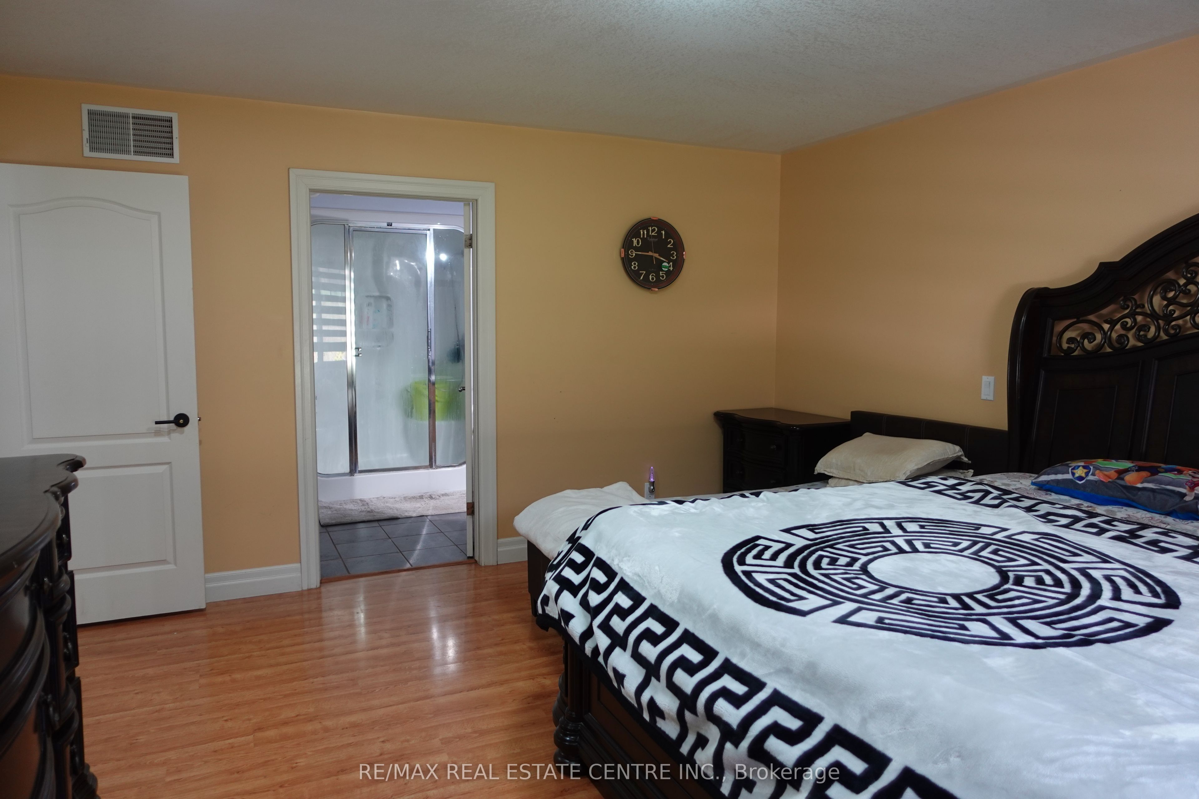 230 South Water Street Property Photo 17
