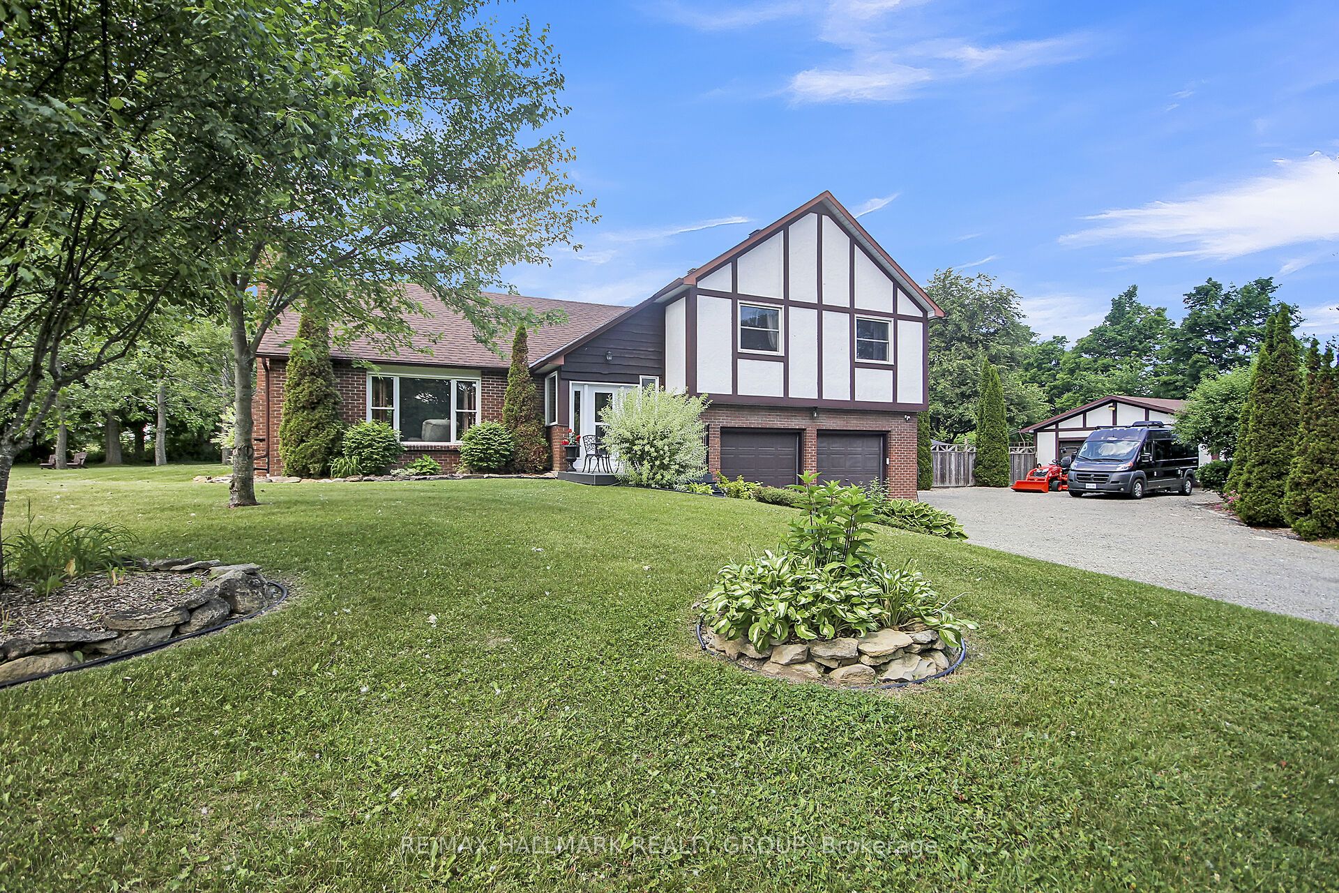6942 Gallagher Road Property Photo 2
