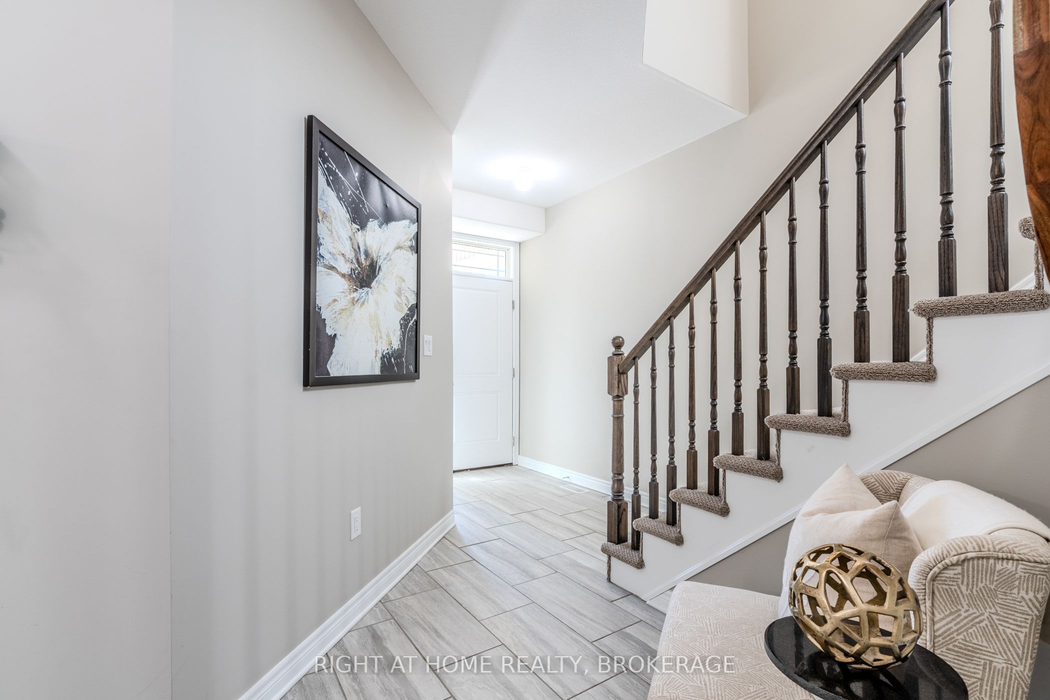 7787 Hanniwell Street Property Photo 5