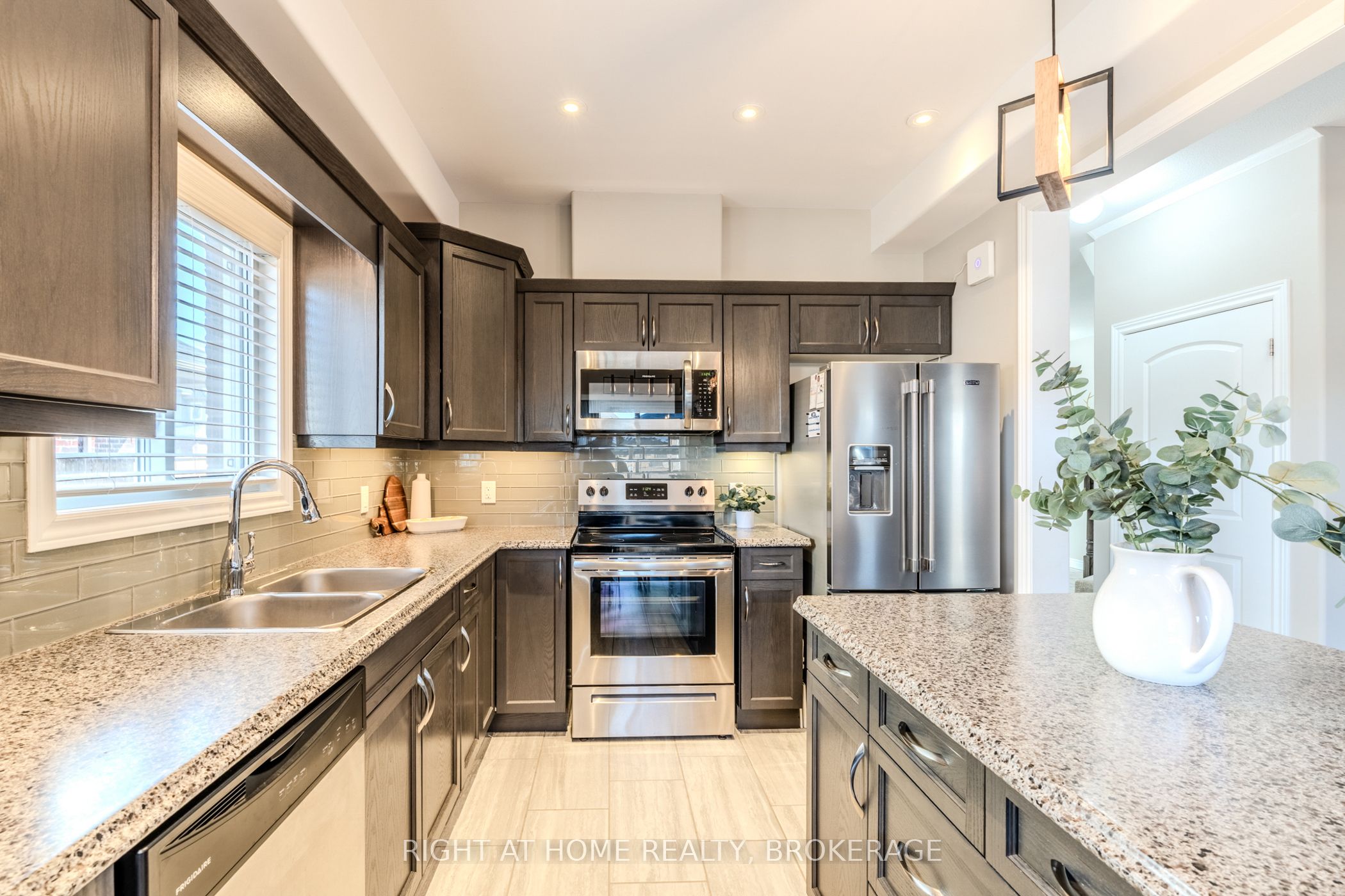 7787 Hanniwell Street Property Photo 13