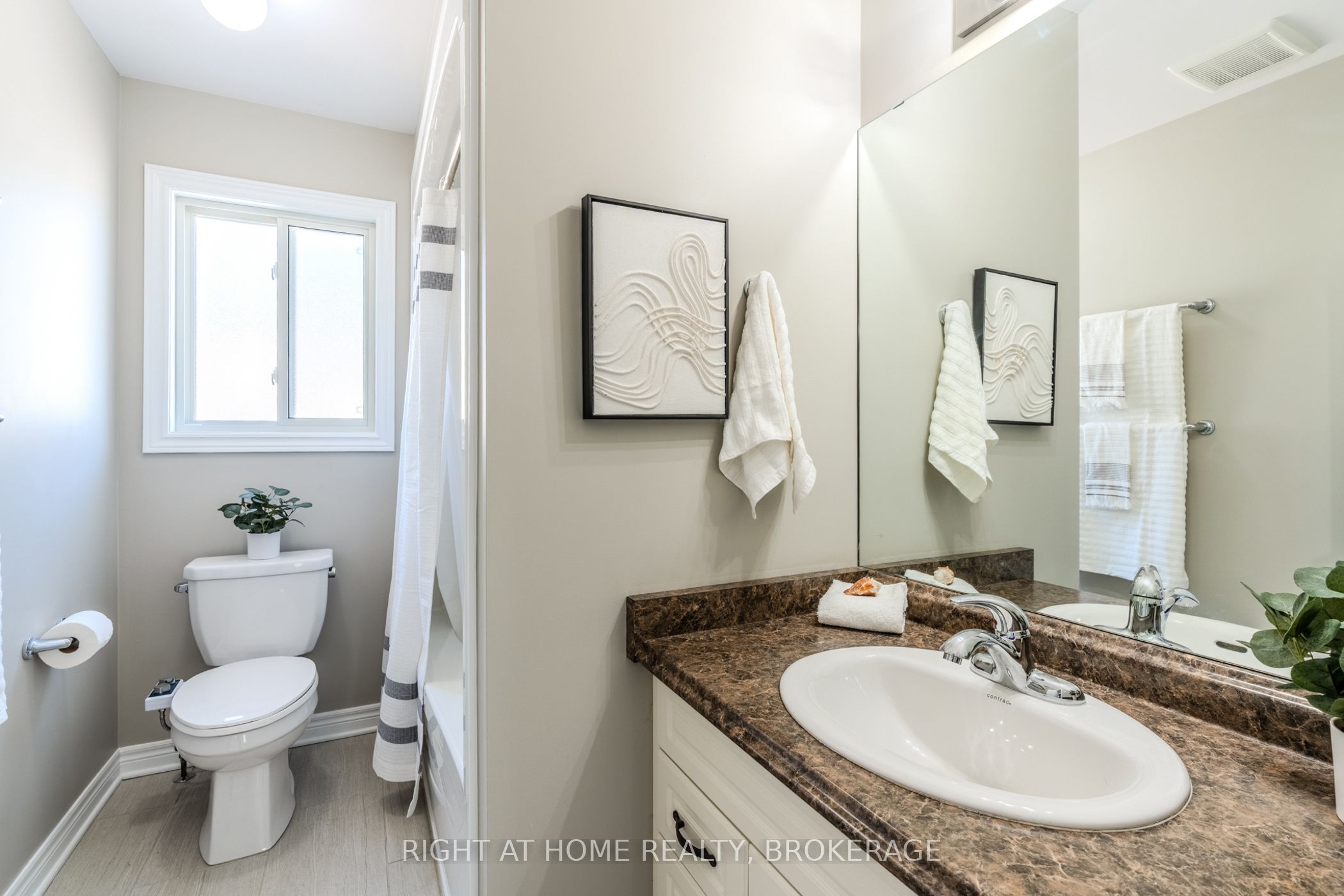 7787 Hanniwell Street Property Photo 24