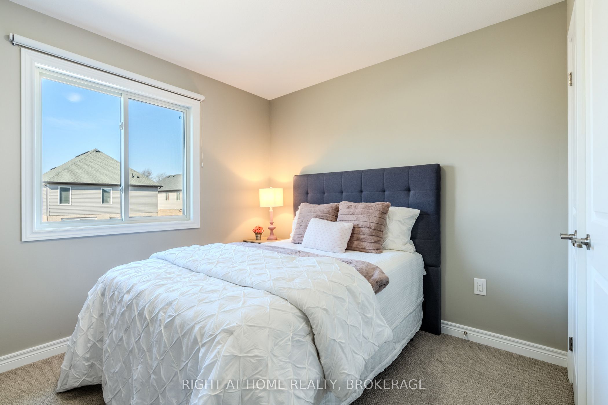7787 Hanniwell Street Property Photo 32
