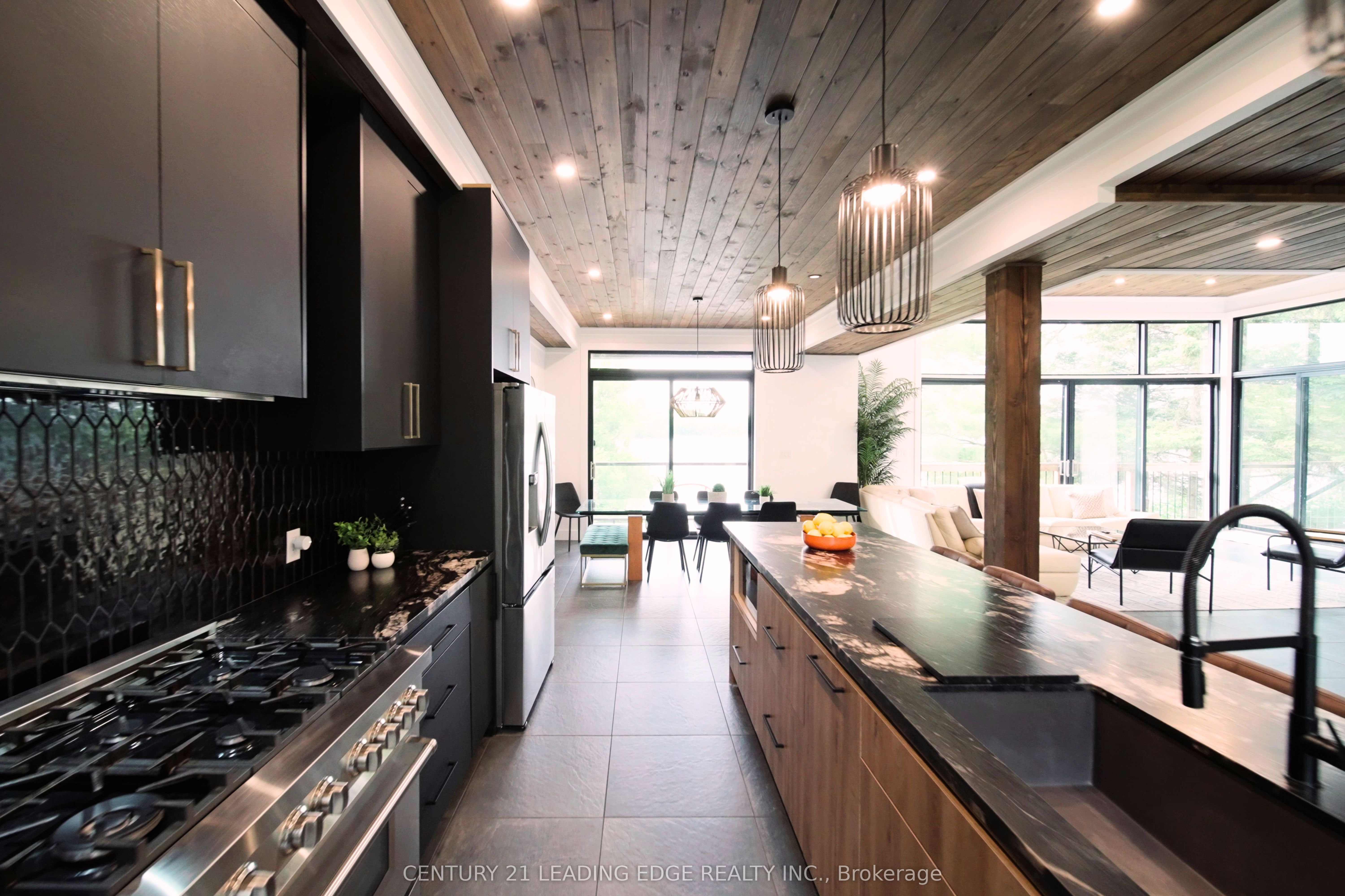 34 Ottawa Avenue Property Photo 6