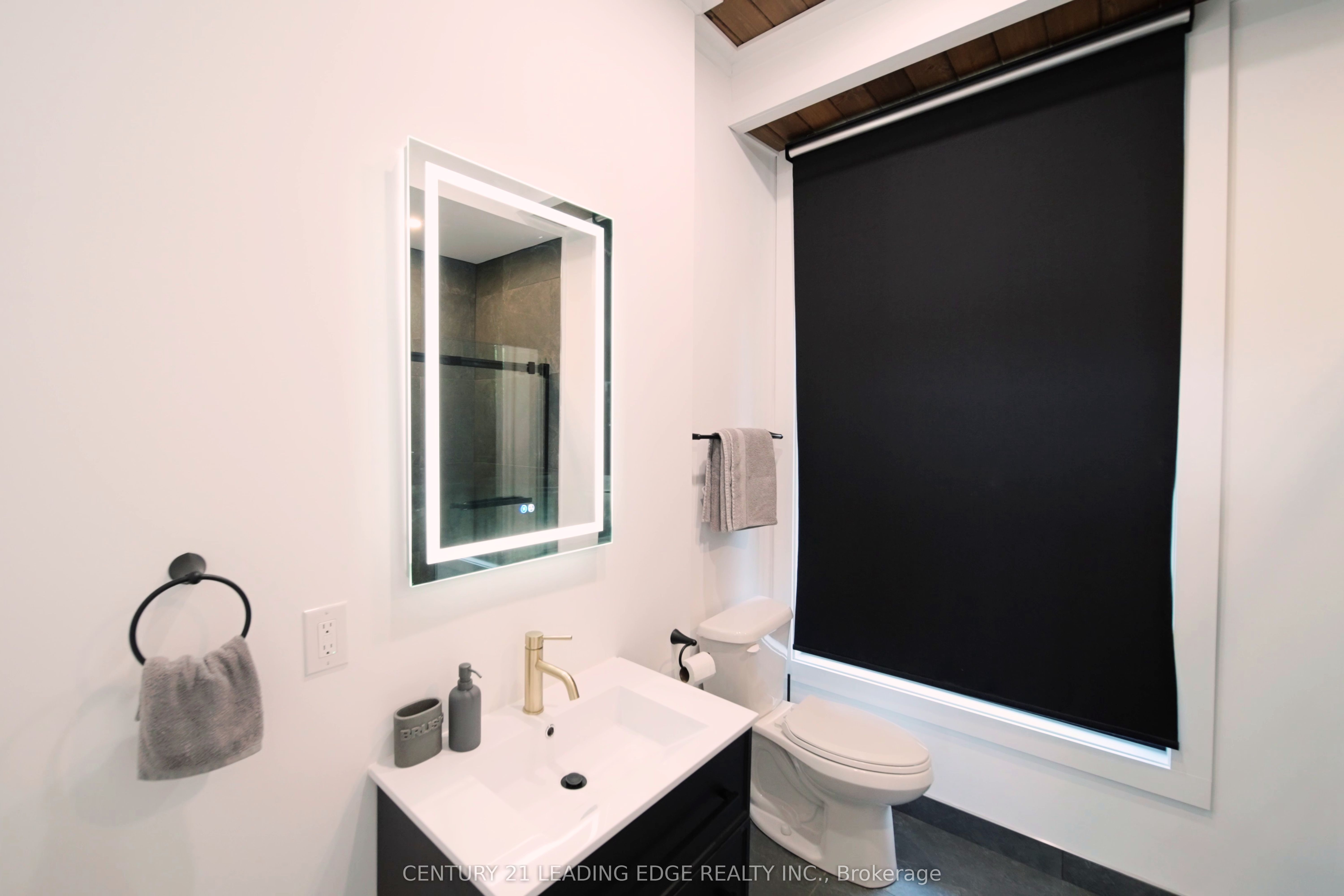 34 Ottawa Avenue Property Photo 16