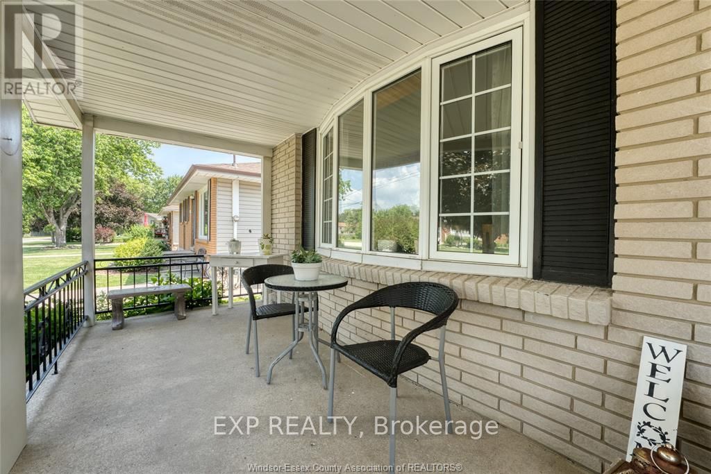 337 Evelyn Street Property Photo 4