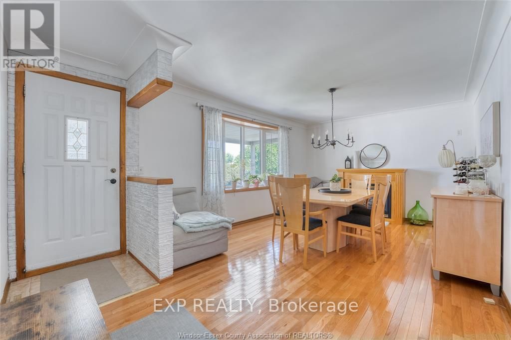 337 Evelyn Street Property Photo 5