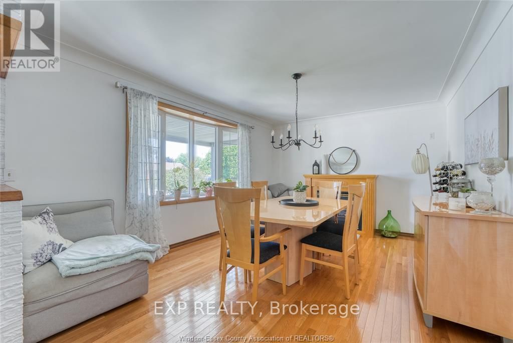 337 Evelyn Street Property Photo 6