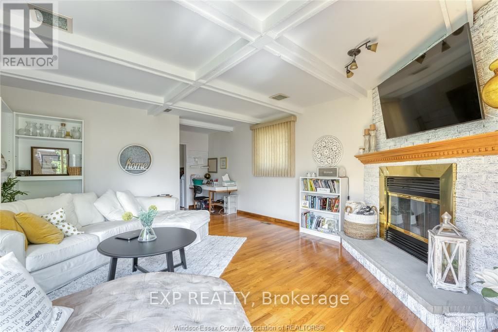 337 Evelyn Street Property Photo 19