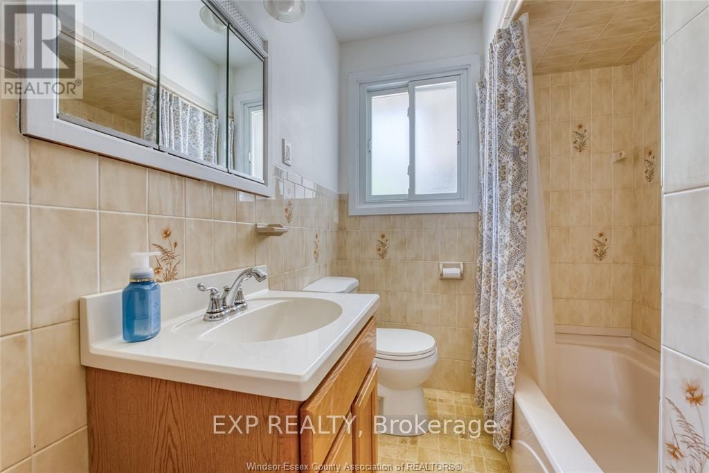 337 Evelyn Street Property Photo 29
