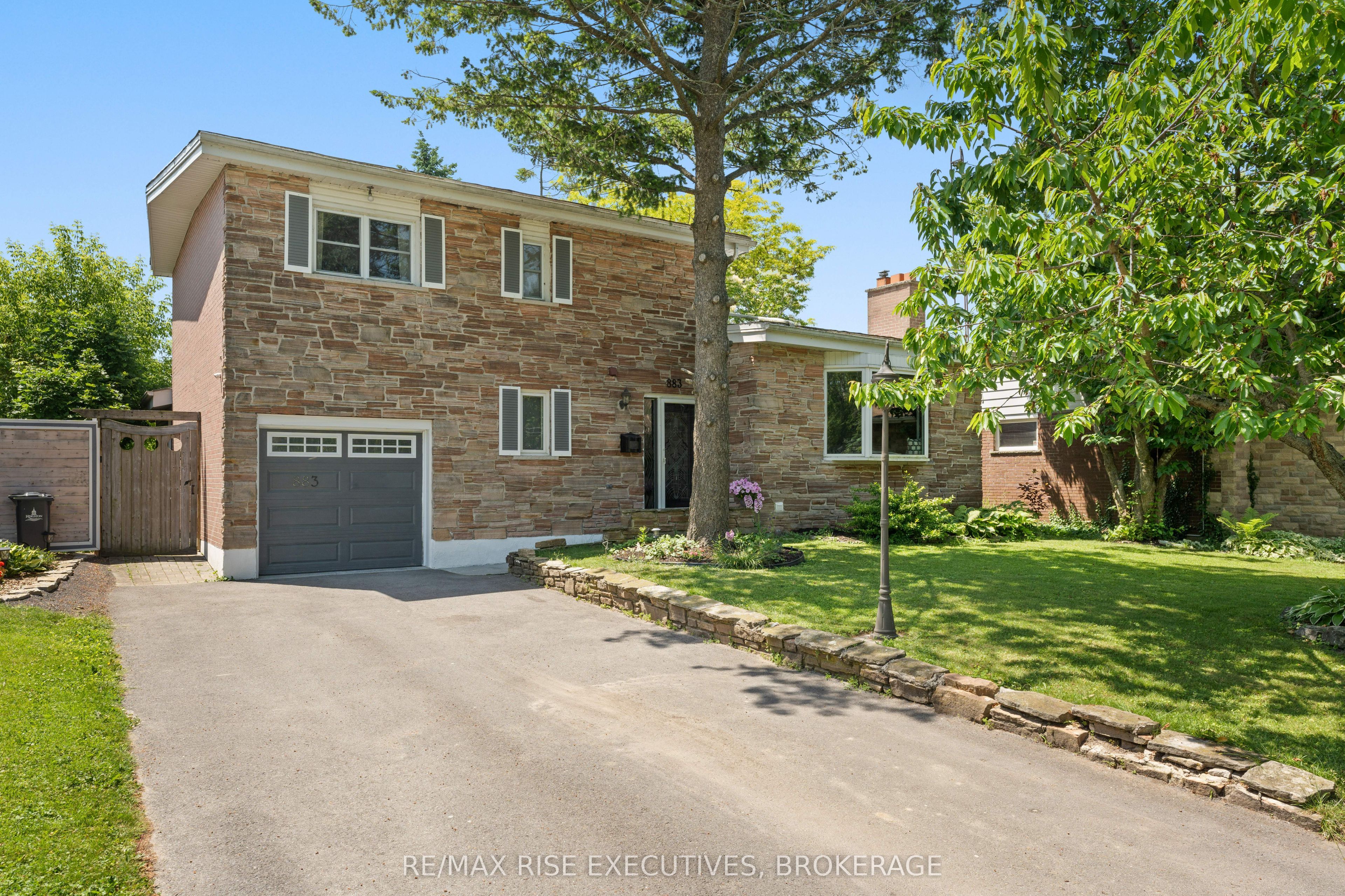 883 Percy Crescent Property Photo 1