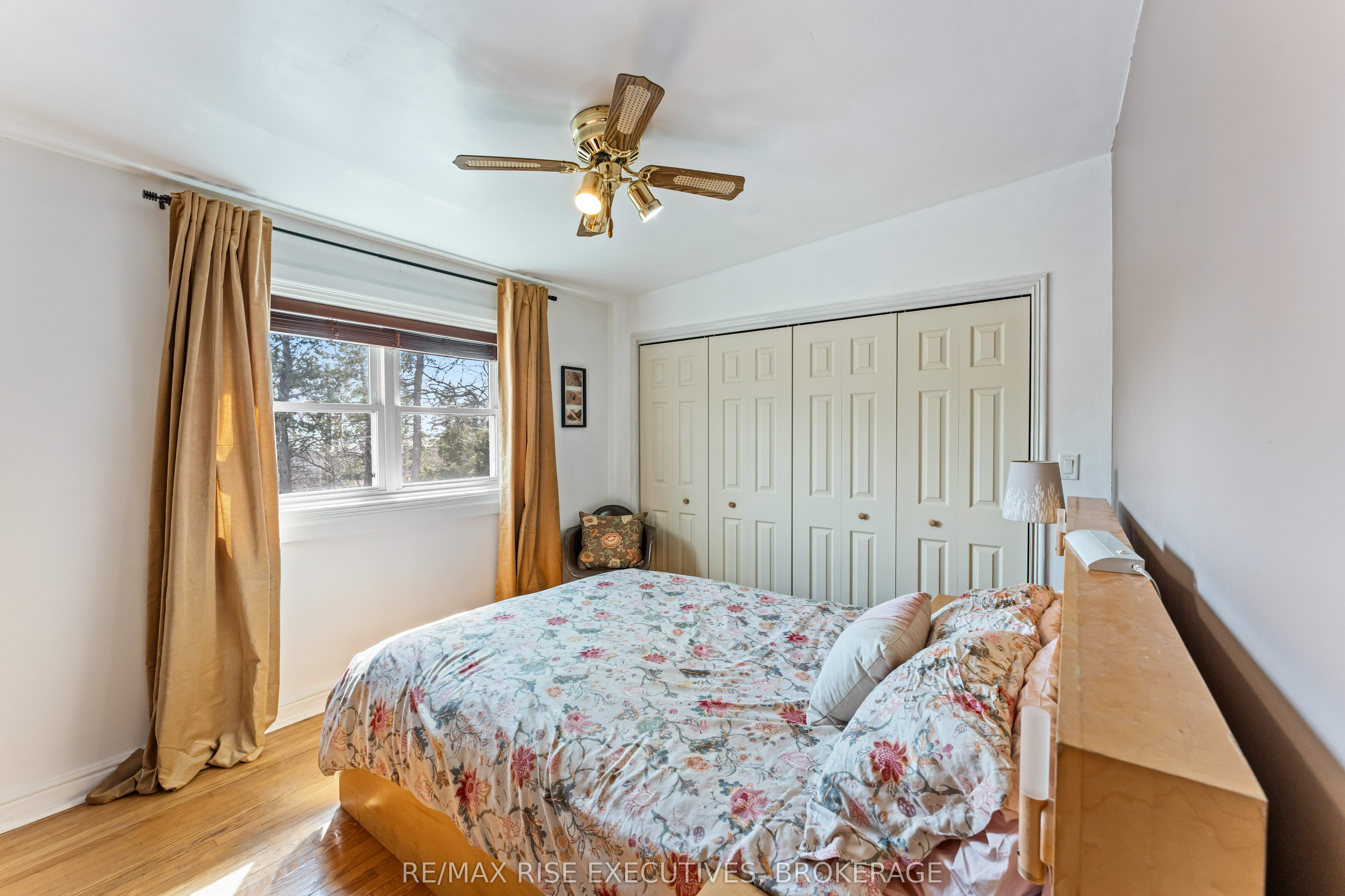 883 Percy Crescent Property Photo 11