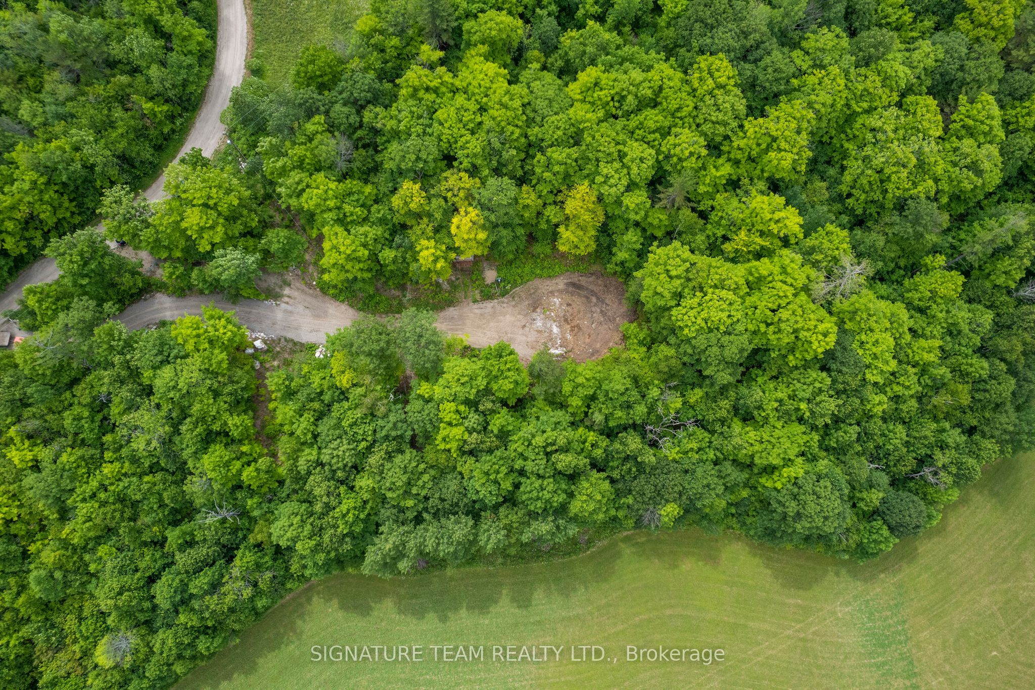 90 Broome Road Property Photo 2