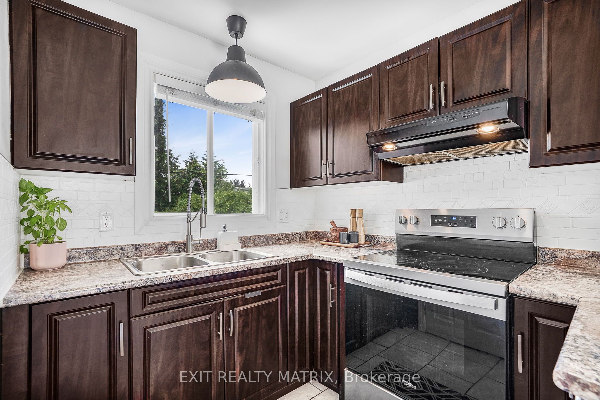 524 Gascon Street Property Photo 13
