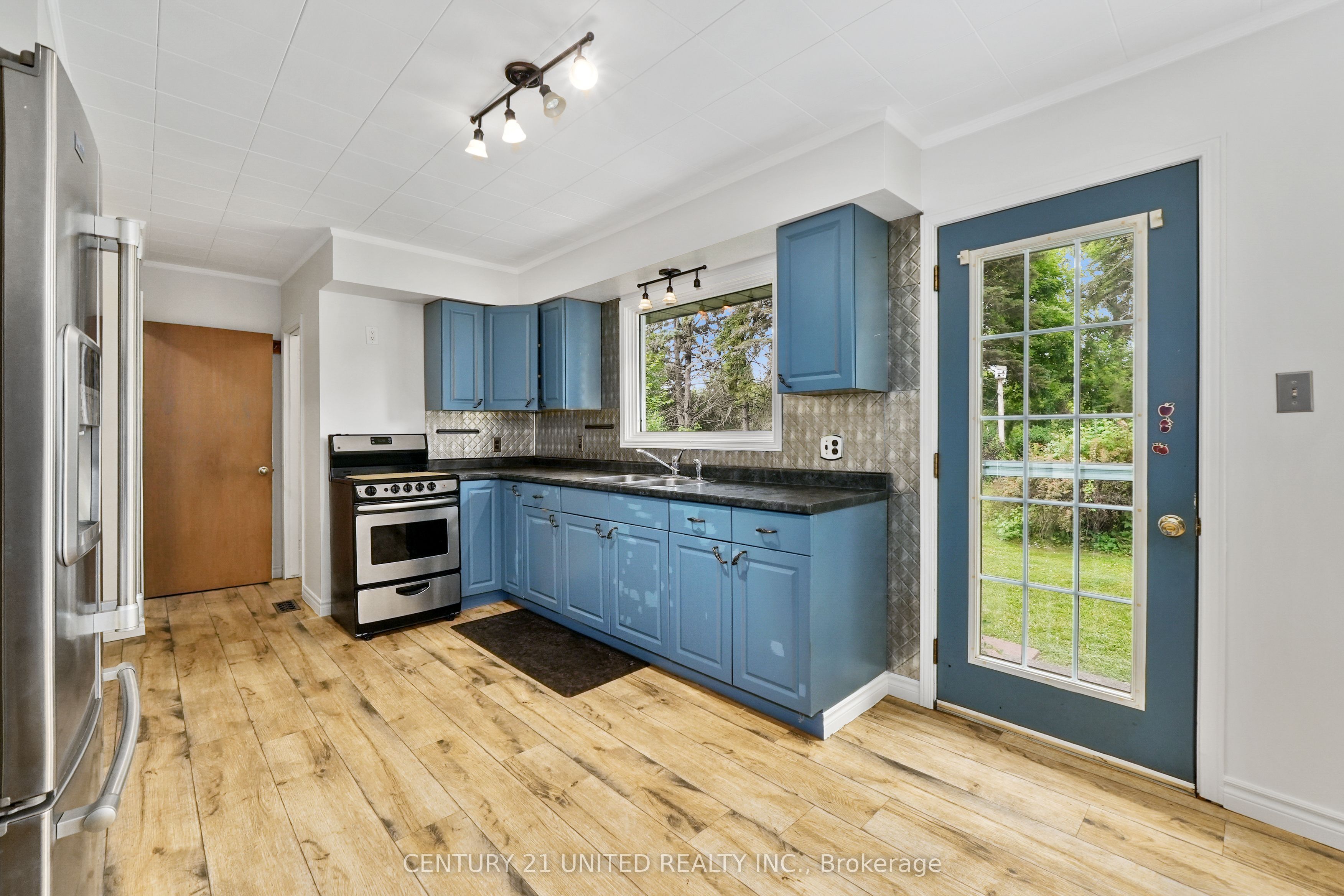 35 Dominion Street Property Photo 38