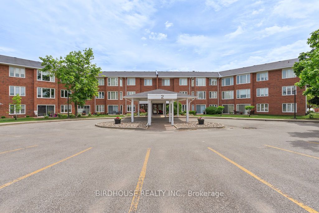 2 Heritage Way 202 Property Photo 1