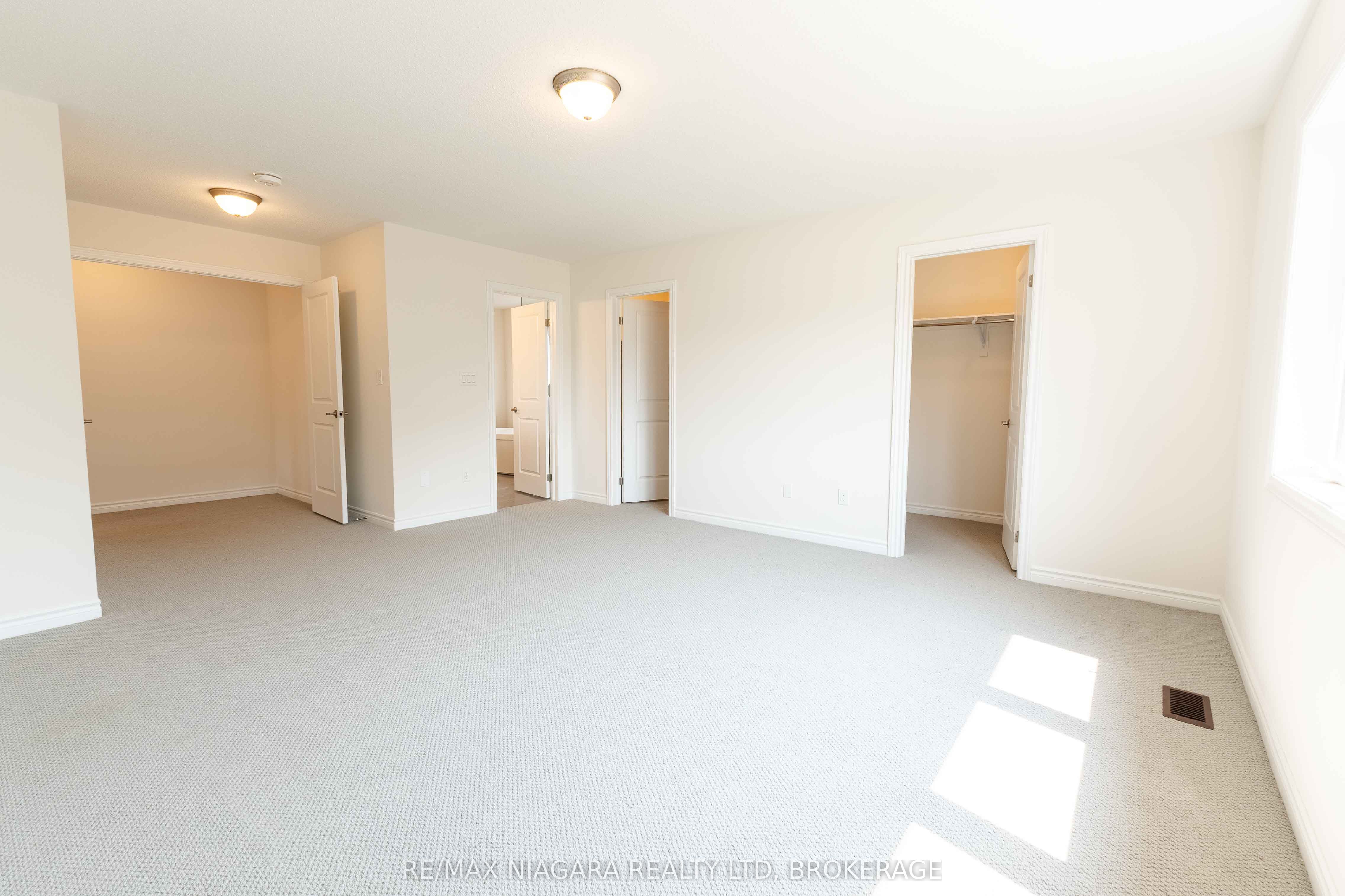 25 Oriole Crescent Property Photo 8