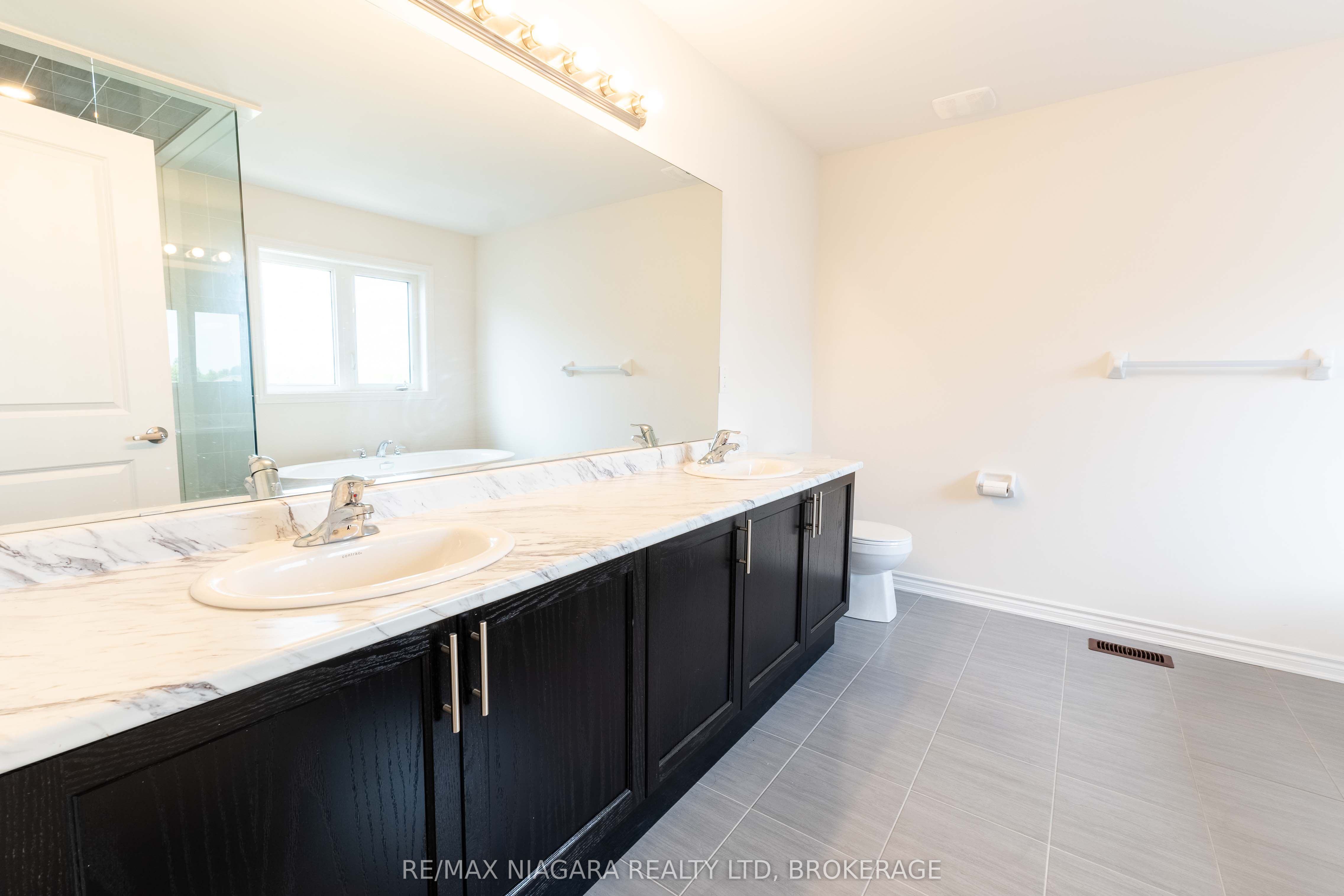 25 Oriole Crescent Property Photo 11