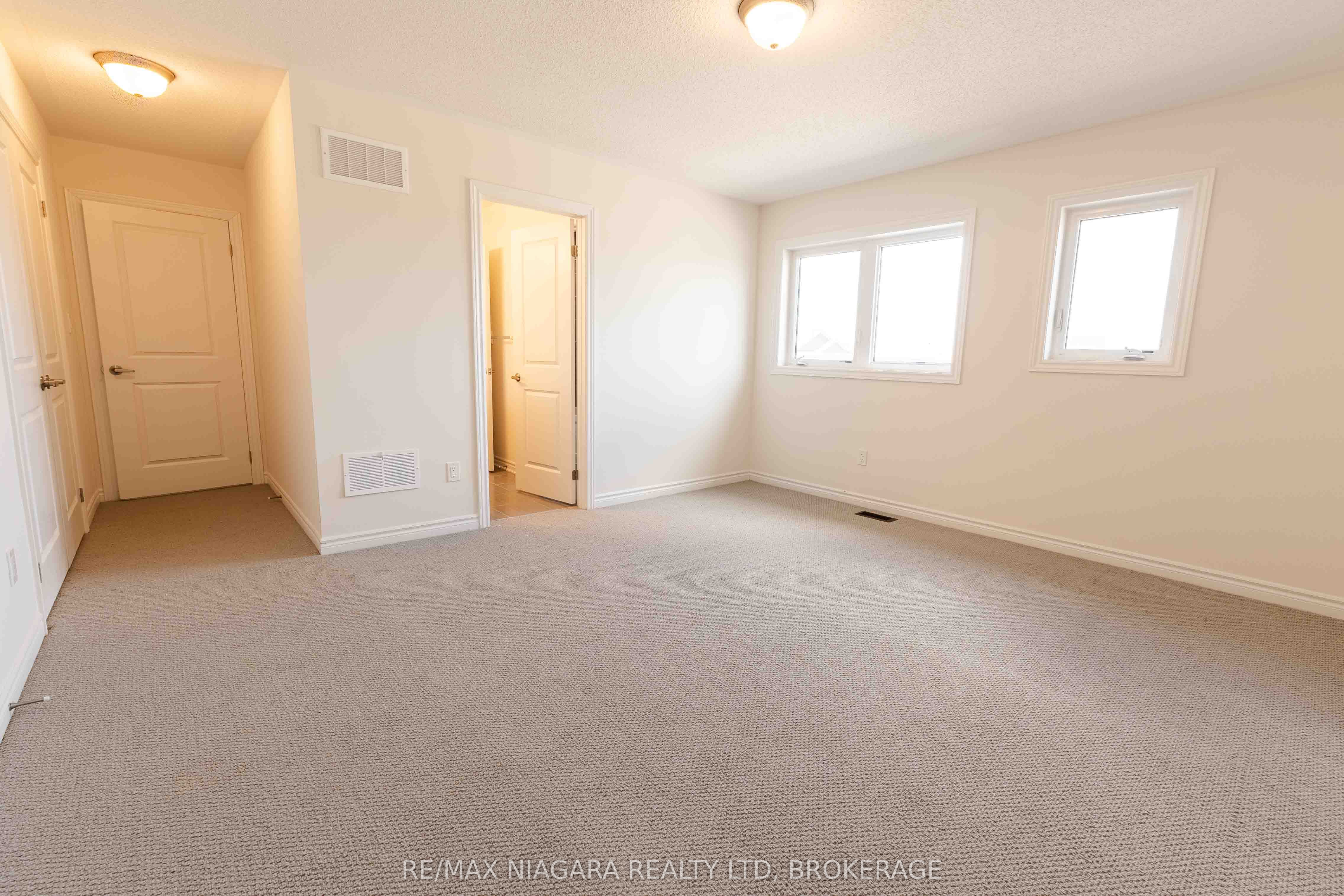25 Oriole Crescent Property Photo 21