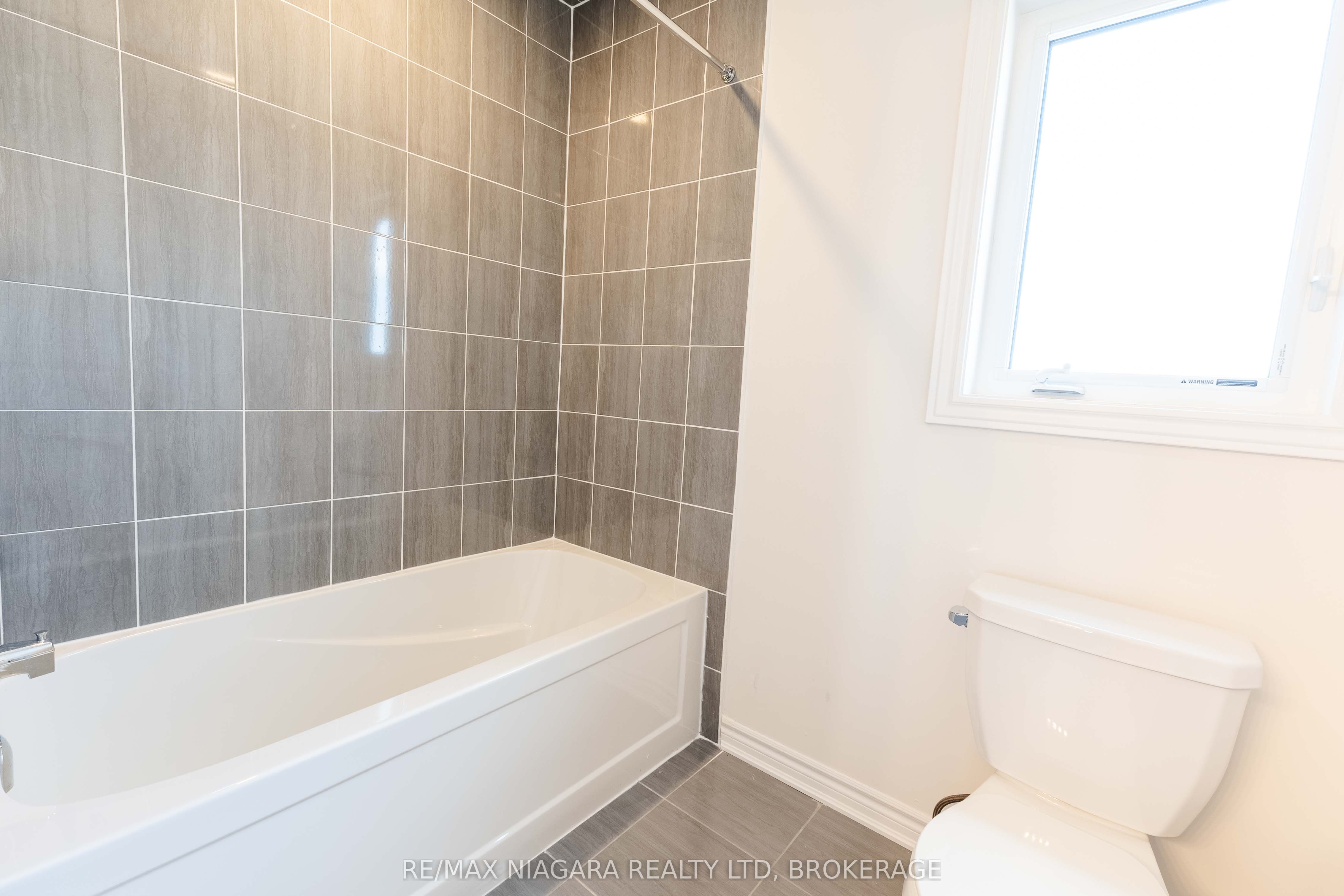 25 Oriole Crescent Property Photo 24