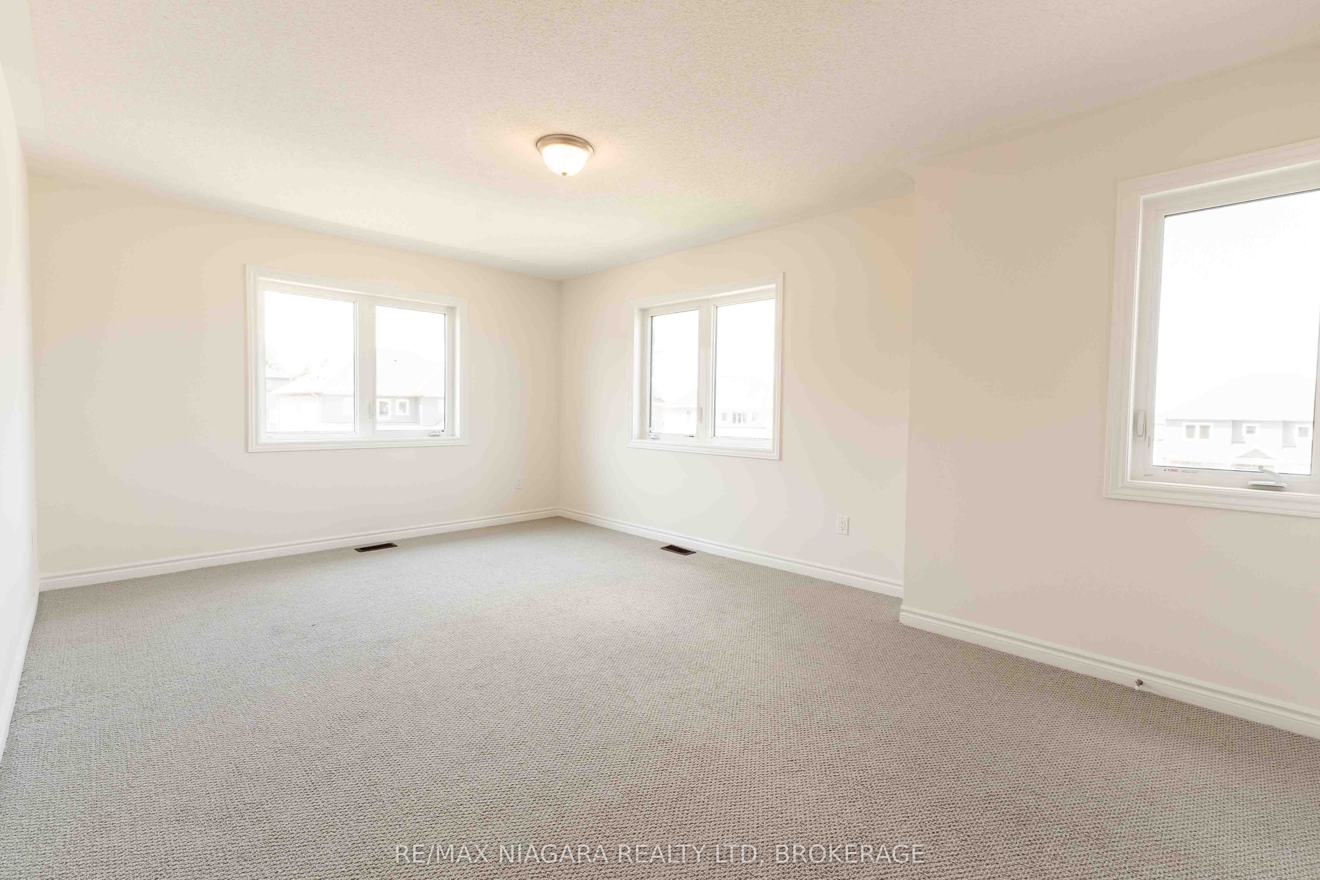 25 Oriole Crescent Property Photo 26