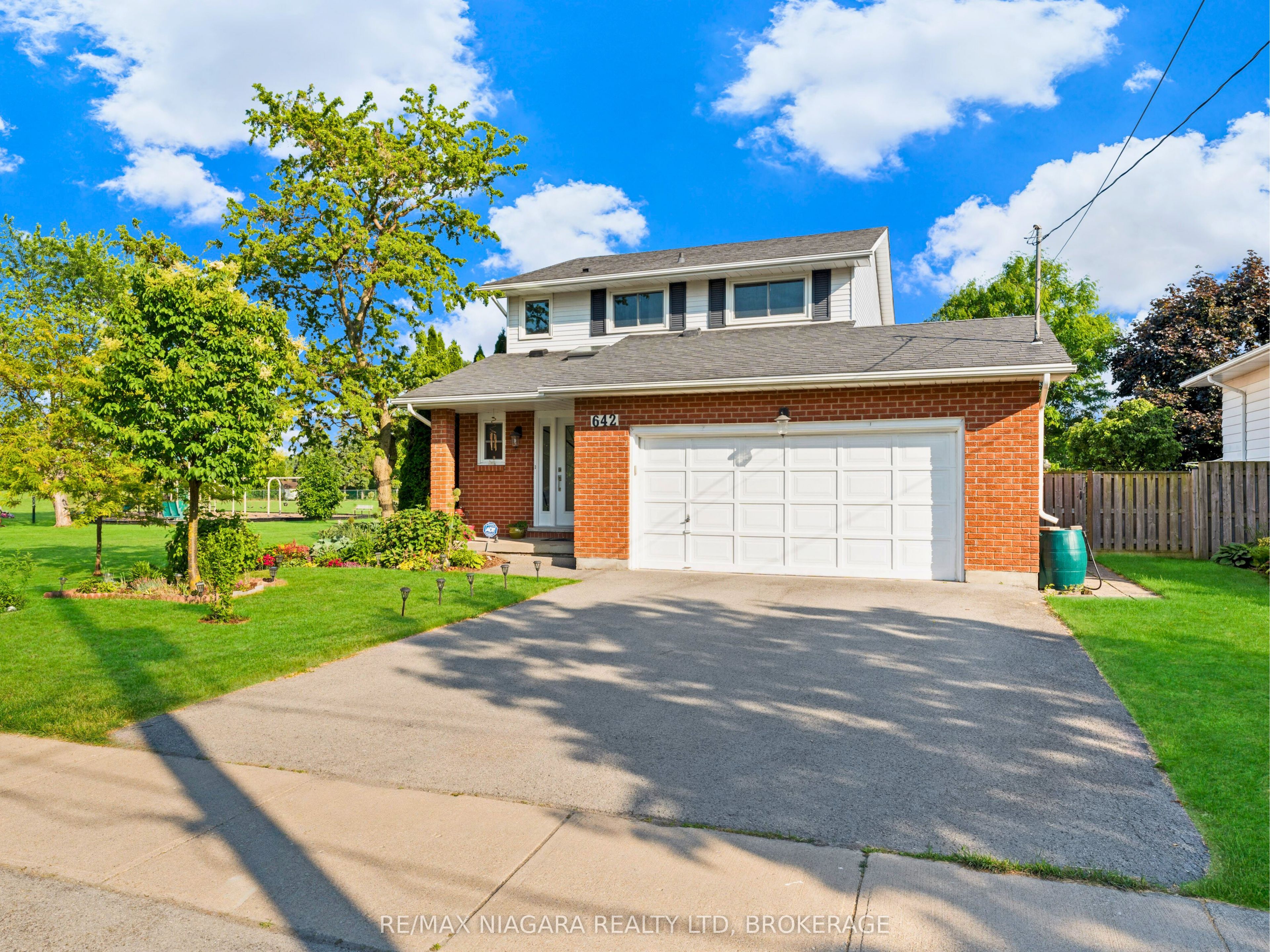 642 Carlton Street Property Photo 1