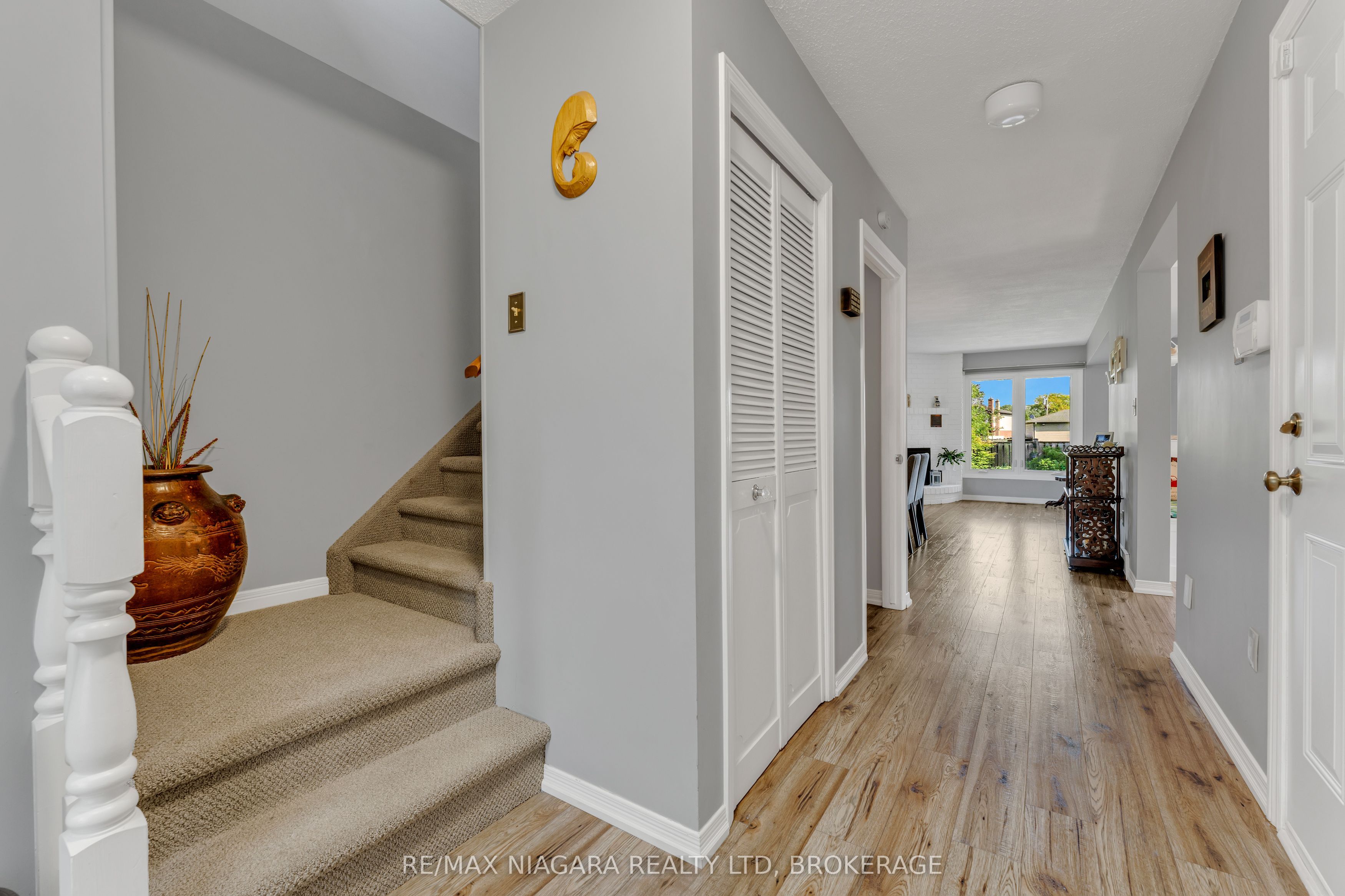 642 Carlton Street Property Photo 13