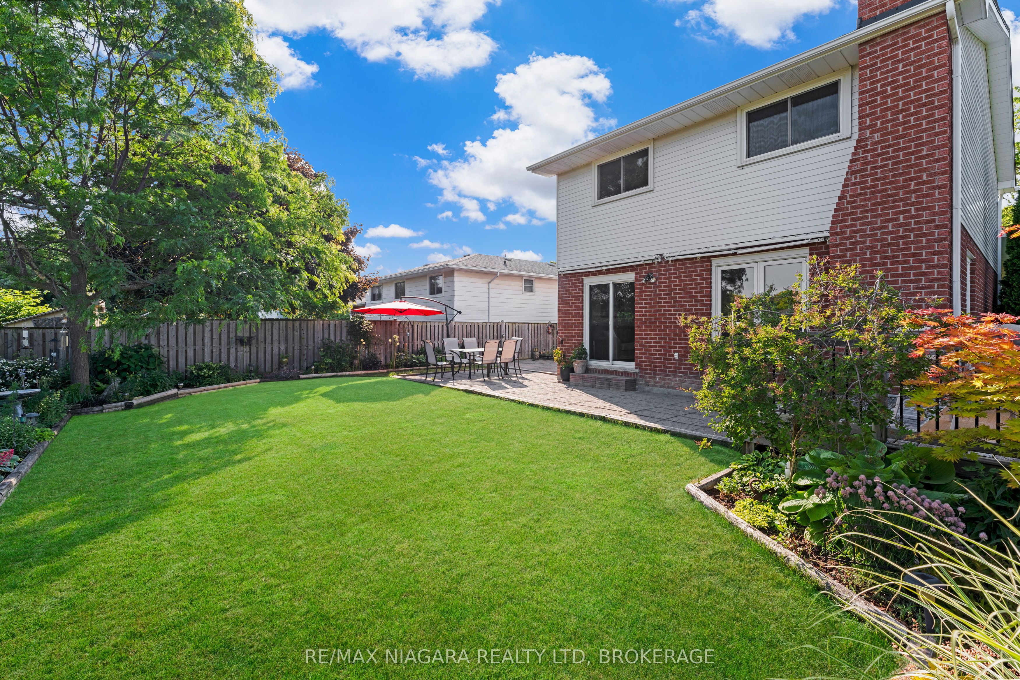 642 Carlton Street Property Photo 30
