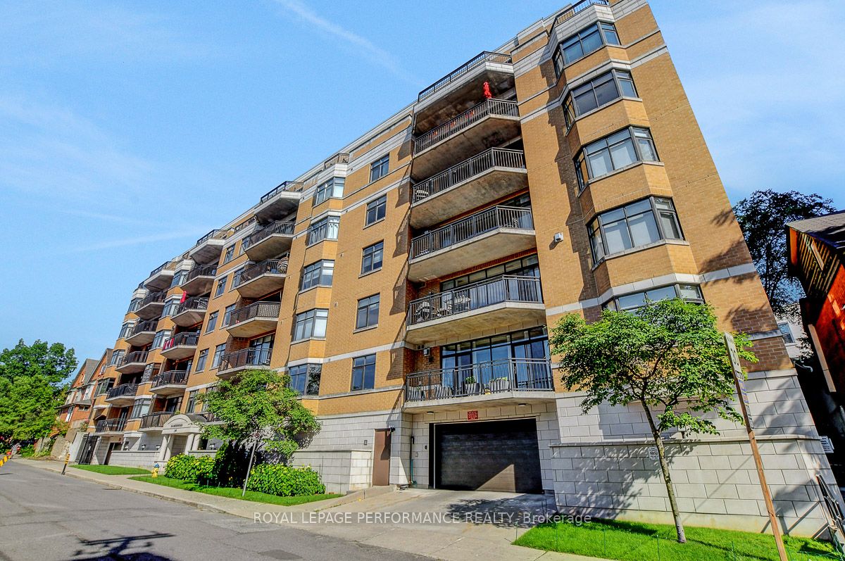 260 Besserer Street PH2