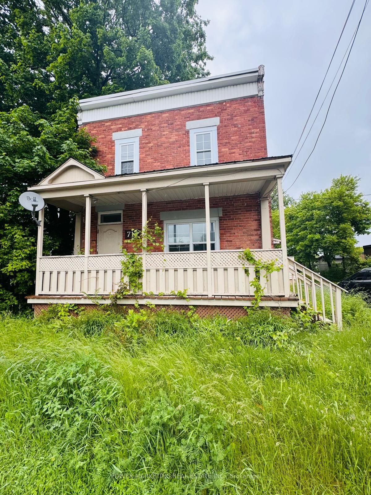 713 St Laurent Boulevard Property Photo 1