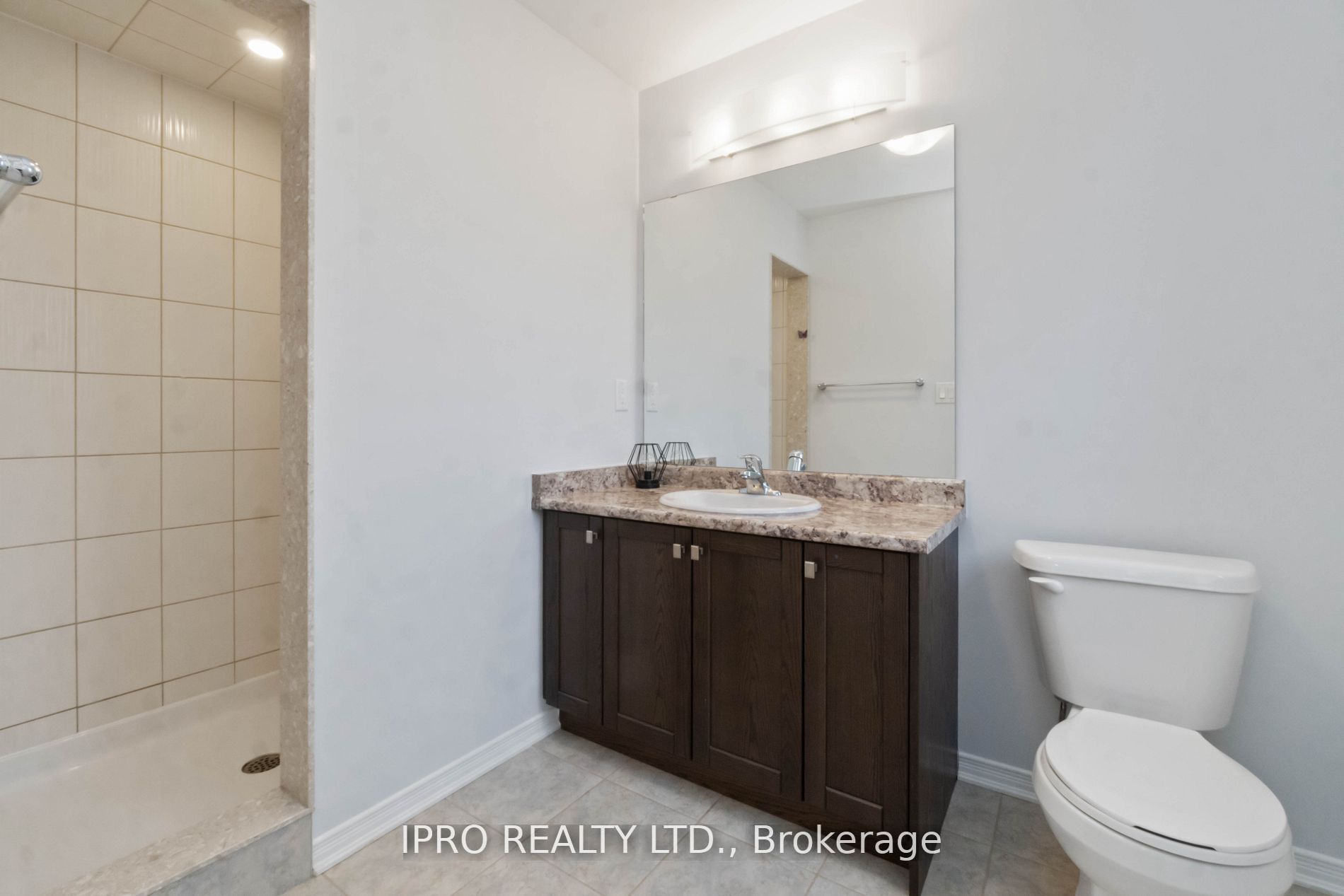 17 Armes Street Property Photo 4