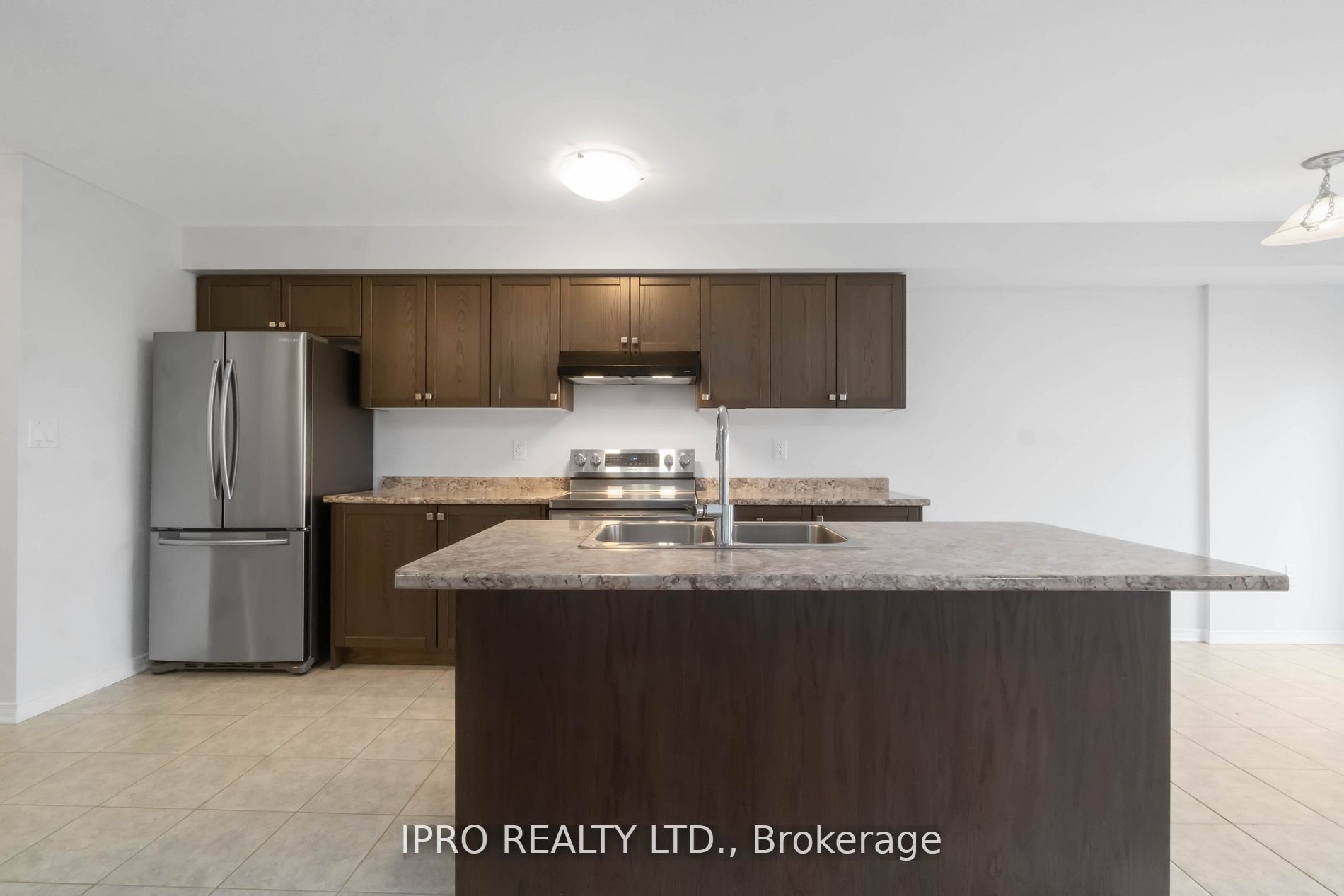 17 Armes Street Property Photo 9
