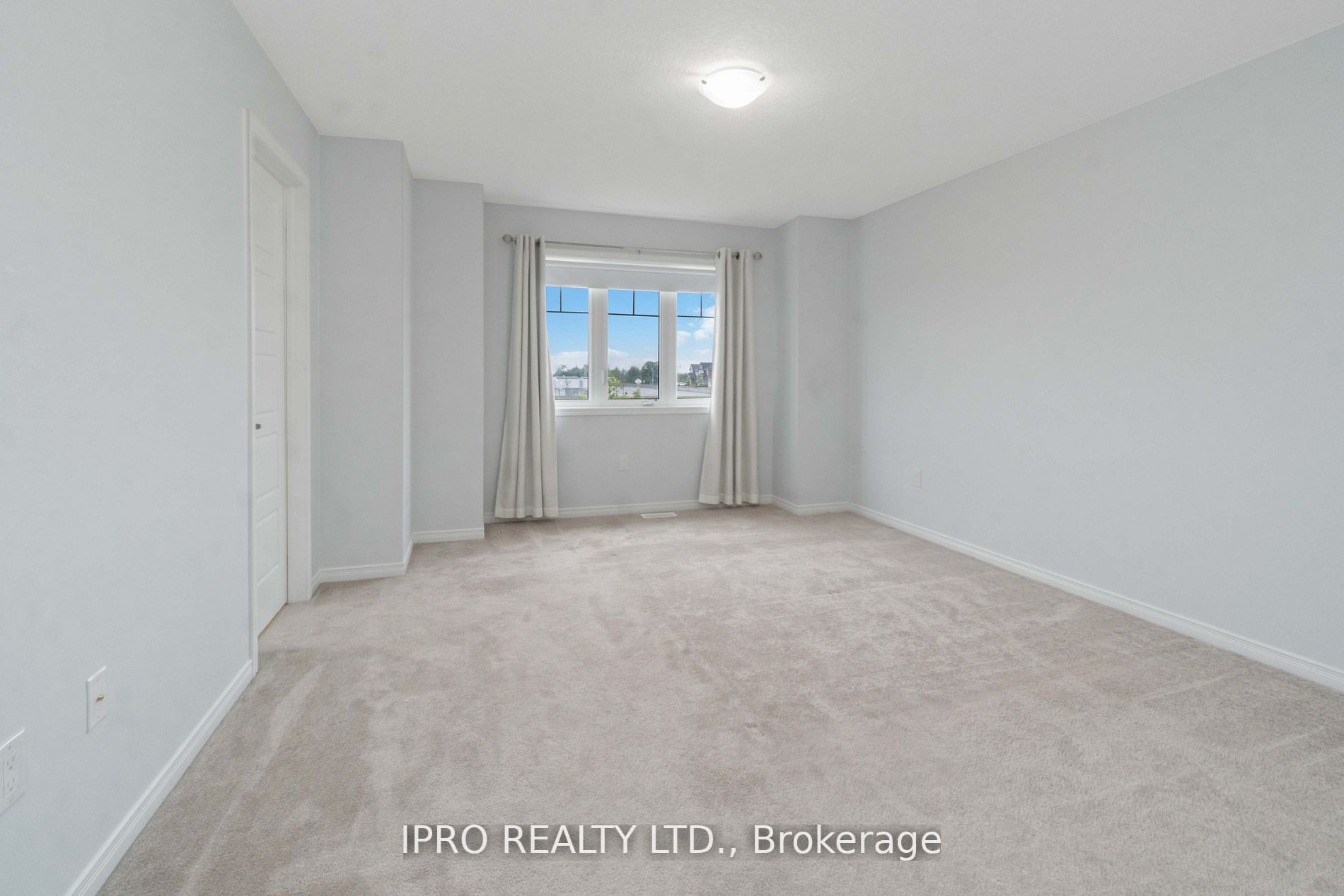 17 Armes Street Property Photo 19